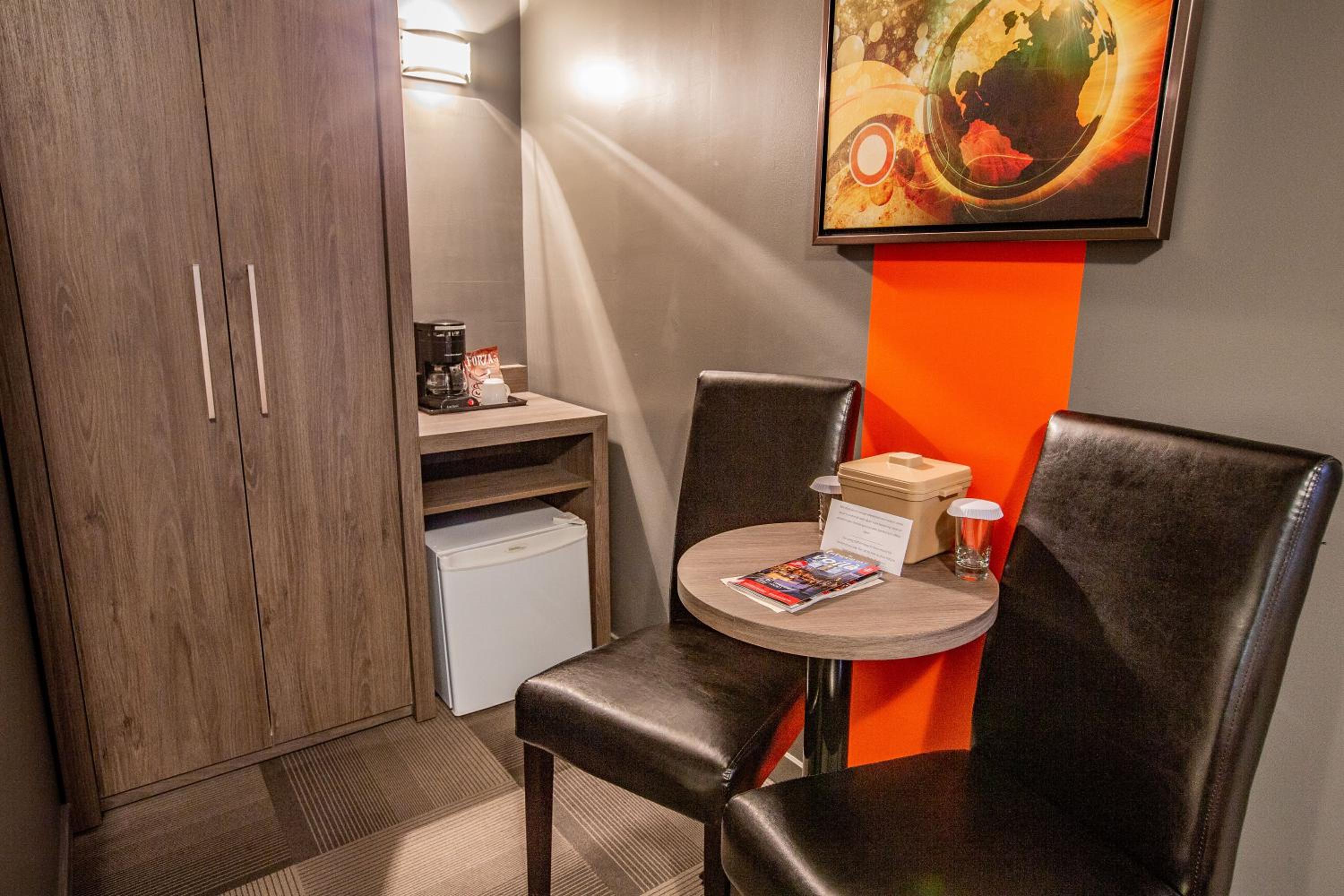 Double Room - Photo 6
