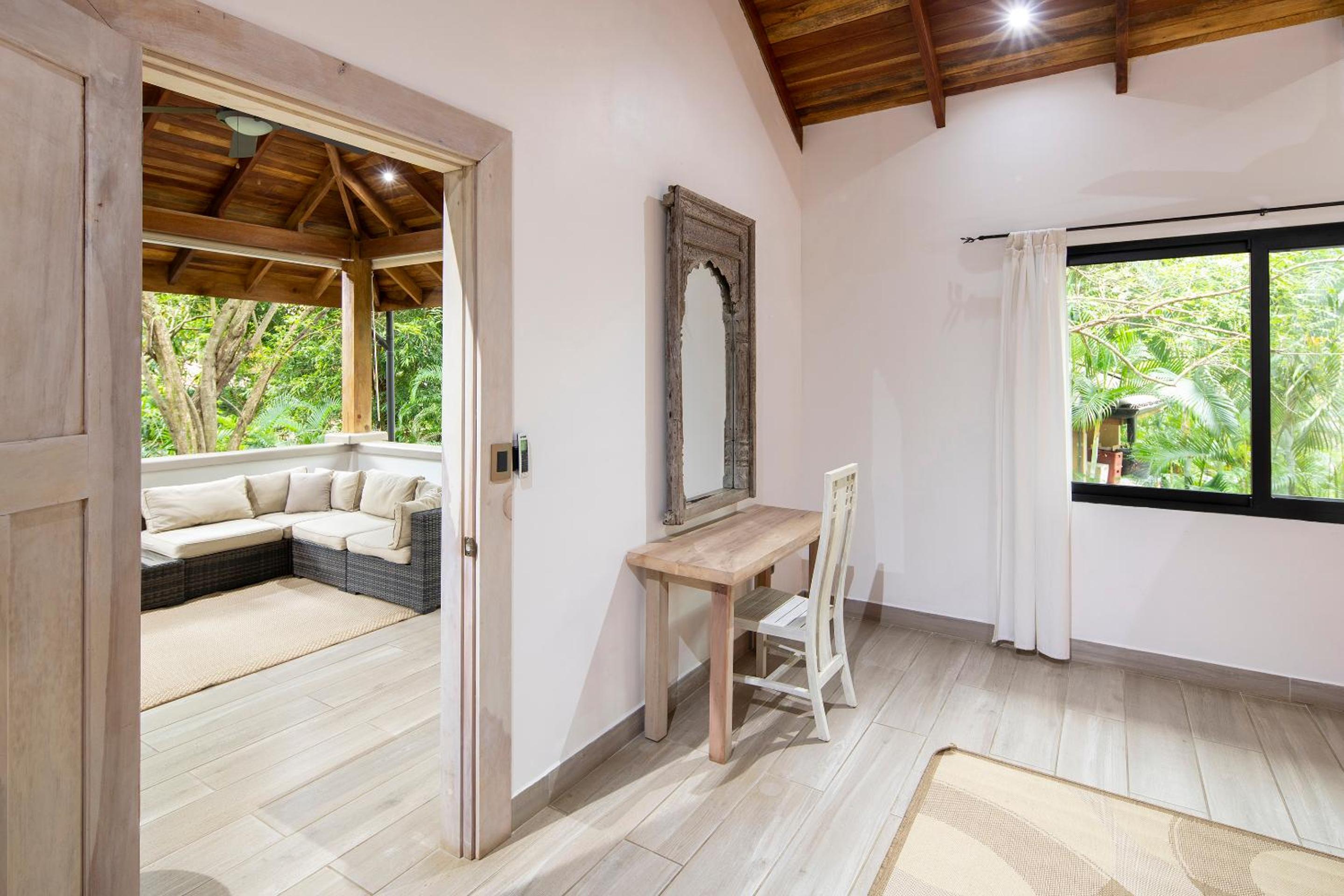 Deluxe Bungalow photo 3