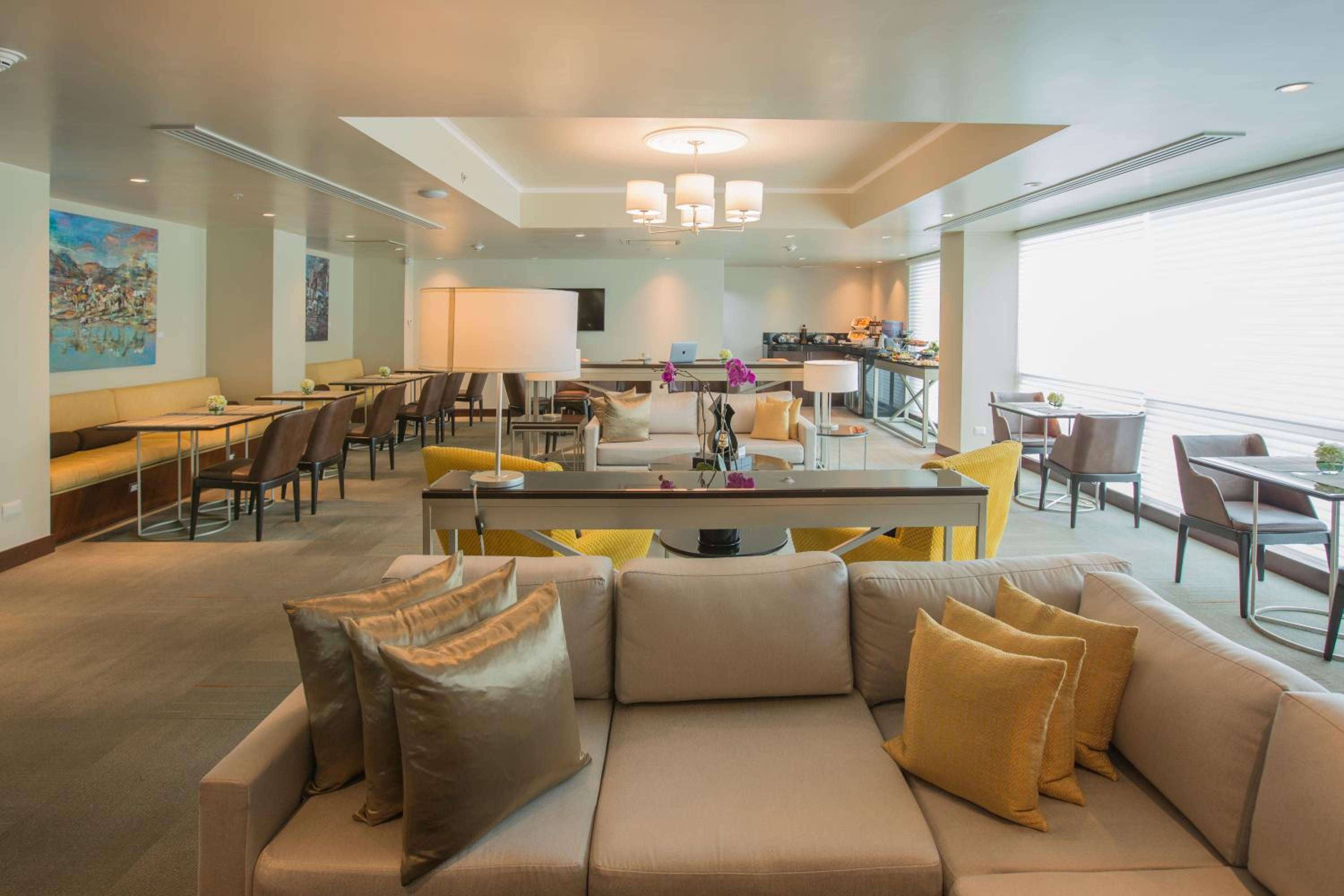 Executive Room - Photo 8