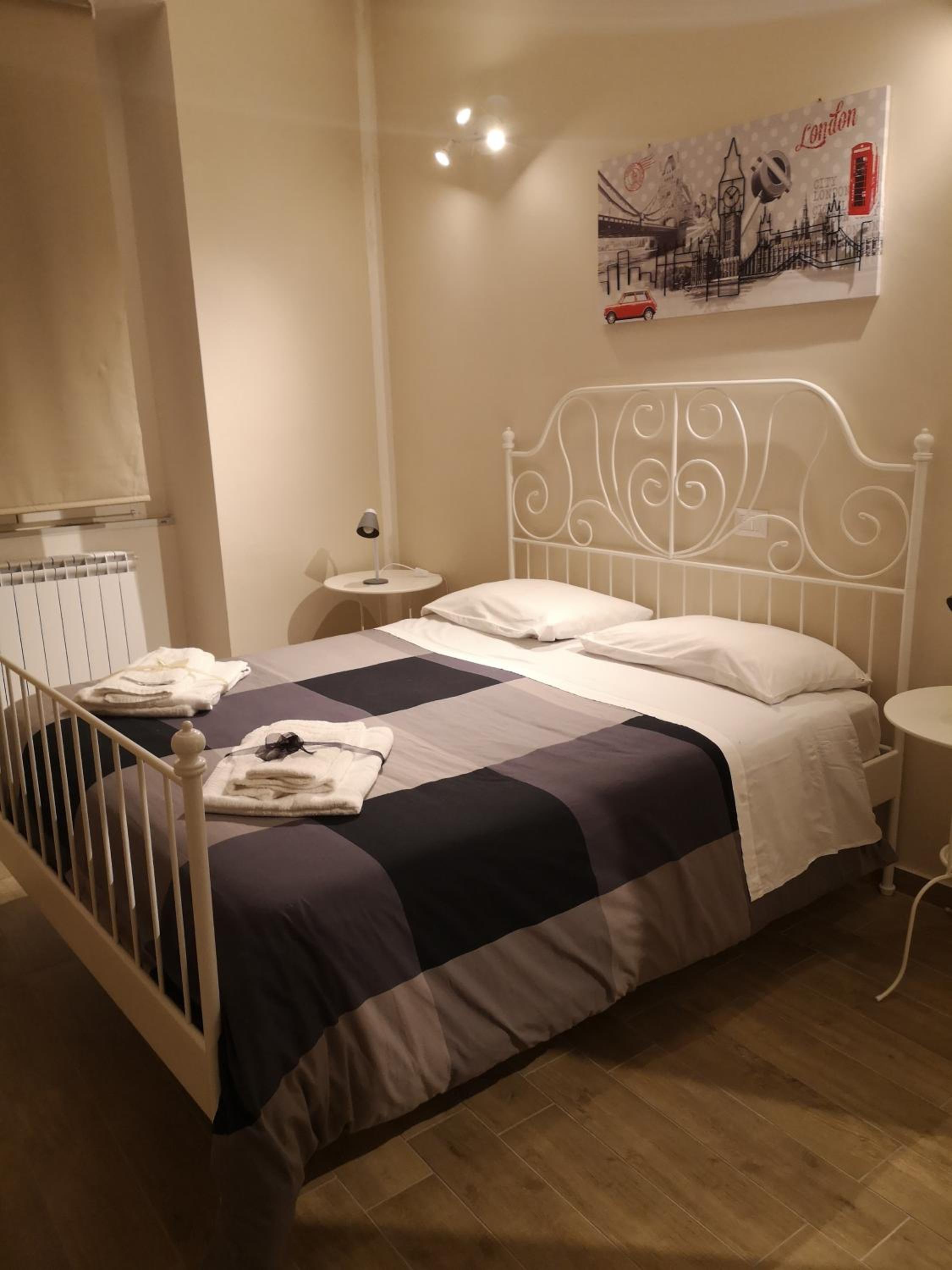 Double Room with Private Bathroom photo 3
