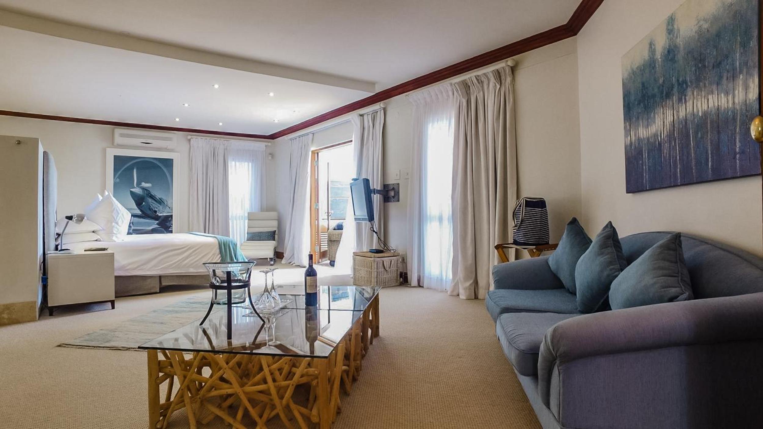 Suite - Photo 4