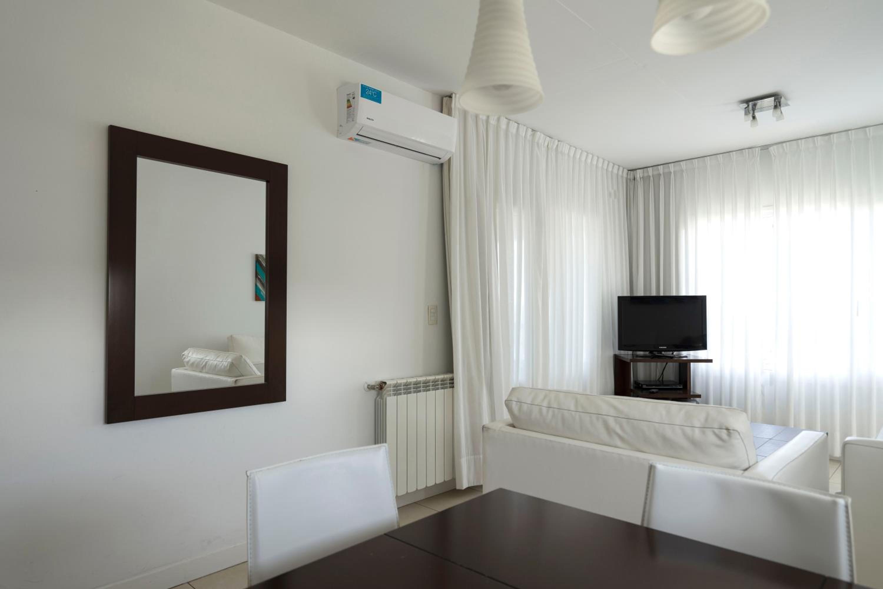 One-Bedroom Apartment (3 Adults + 1 Child)