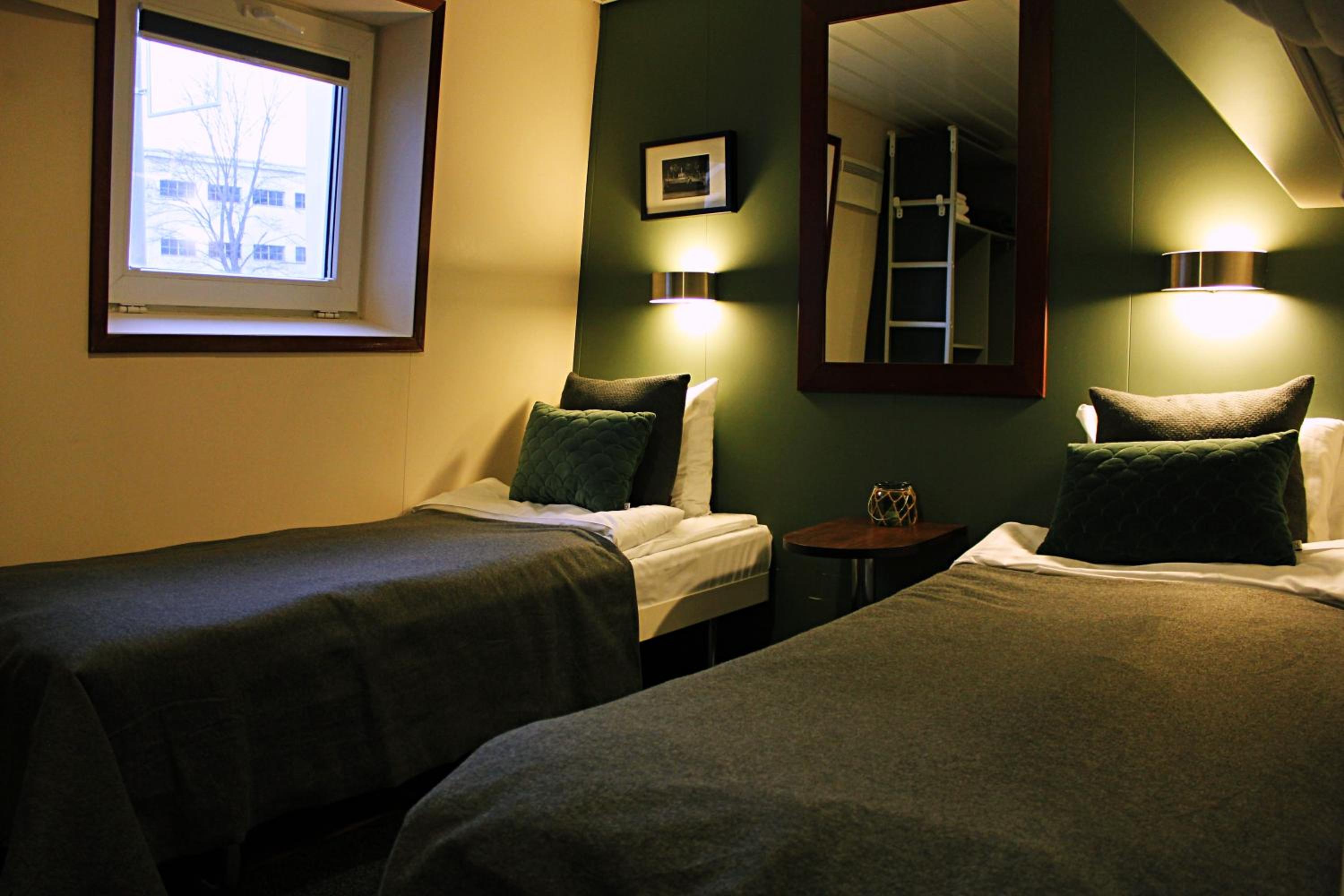 Twin Room - No Pets - Photo 4