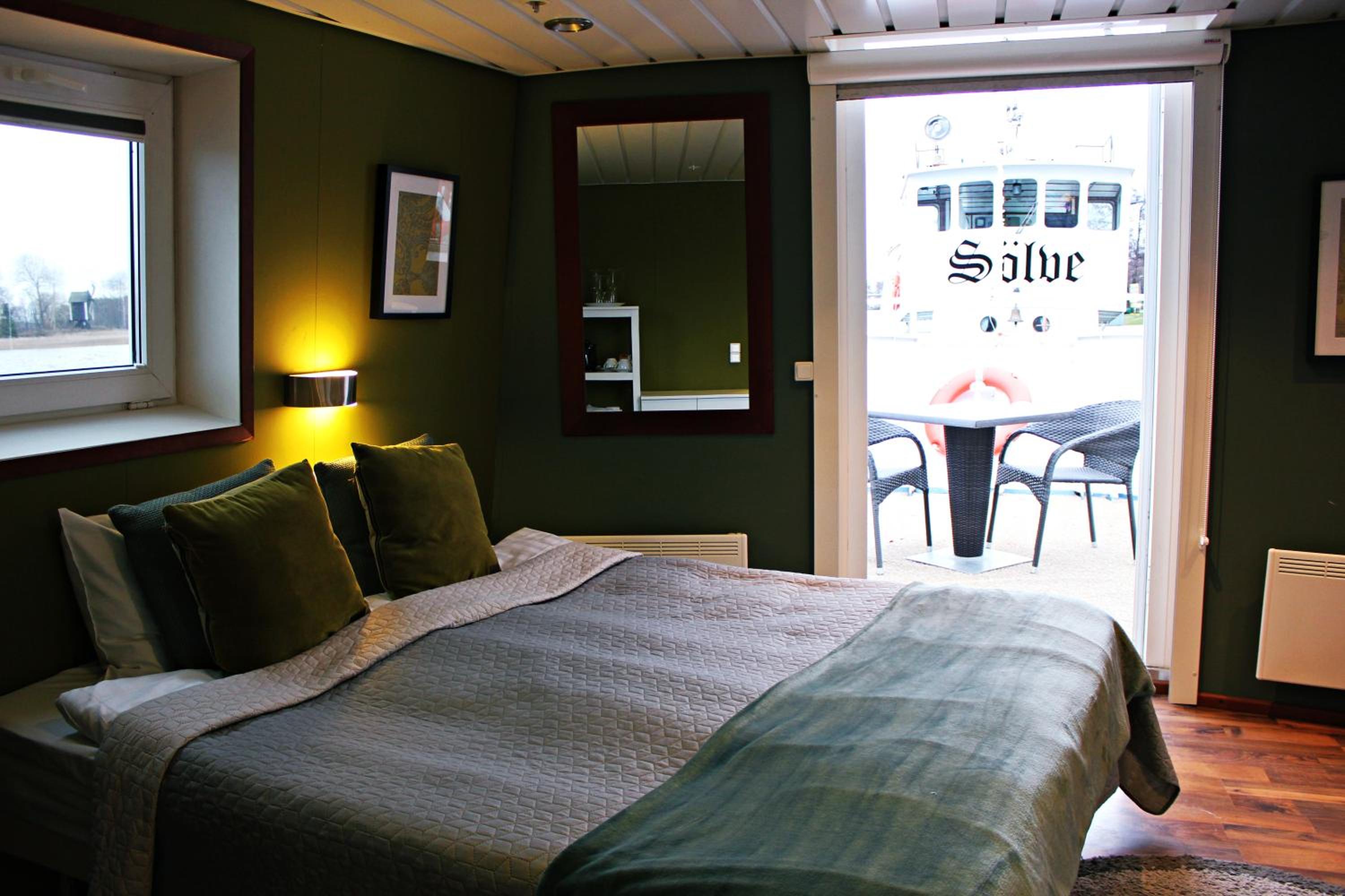 Suite with Terrace - No pets - Photo 2
