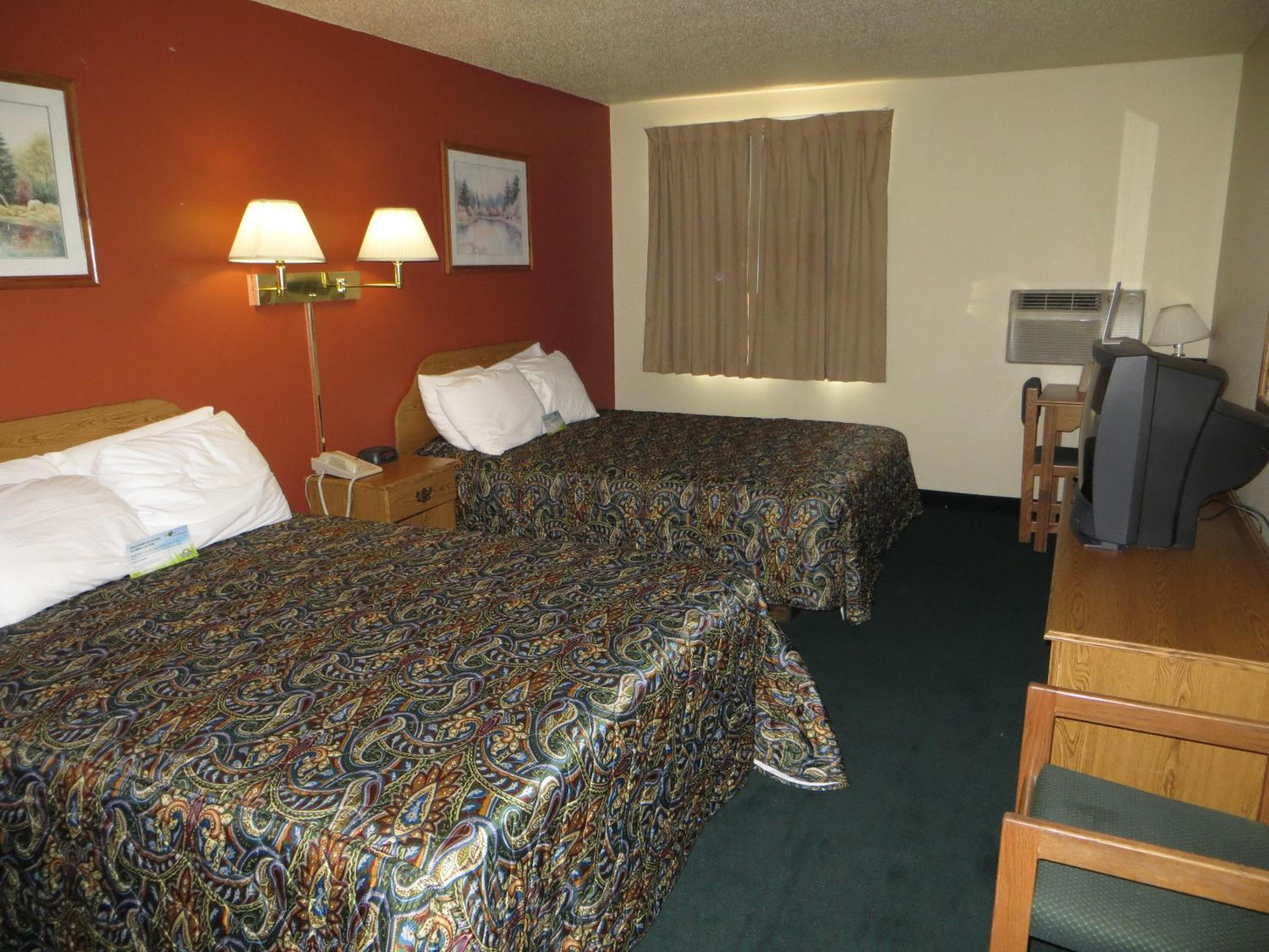 Studio Suite with Two Queen Beds - Non-Smoking photo 3