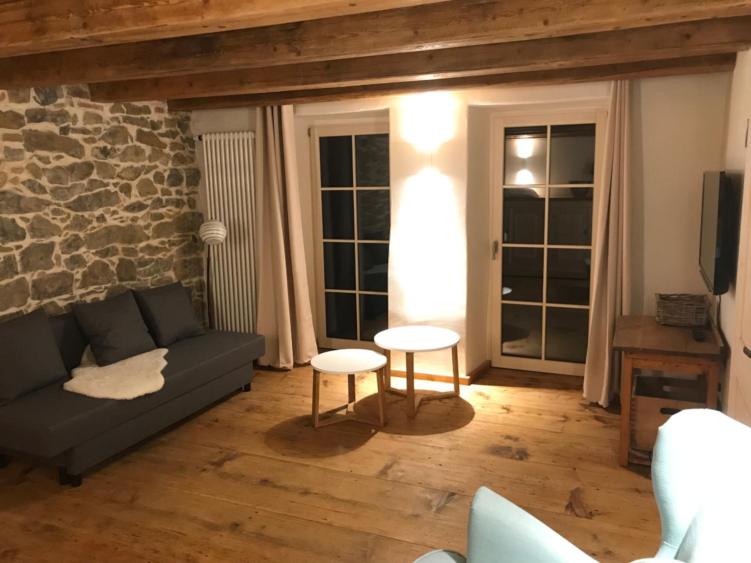 One-Bedroom Apartment with Garden View