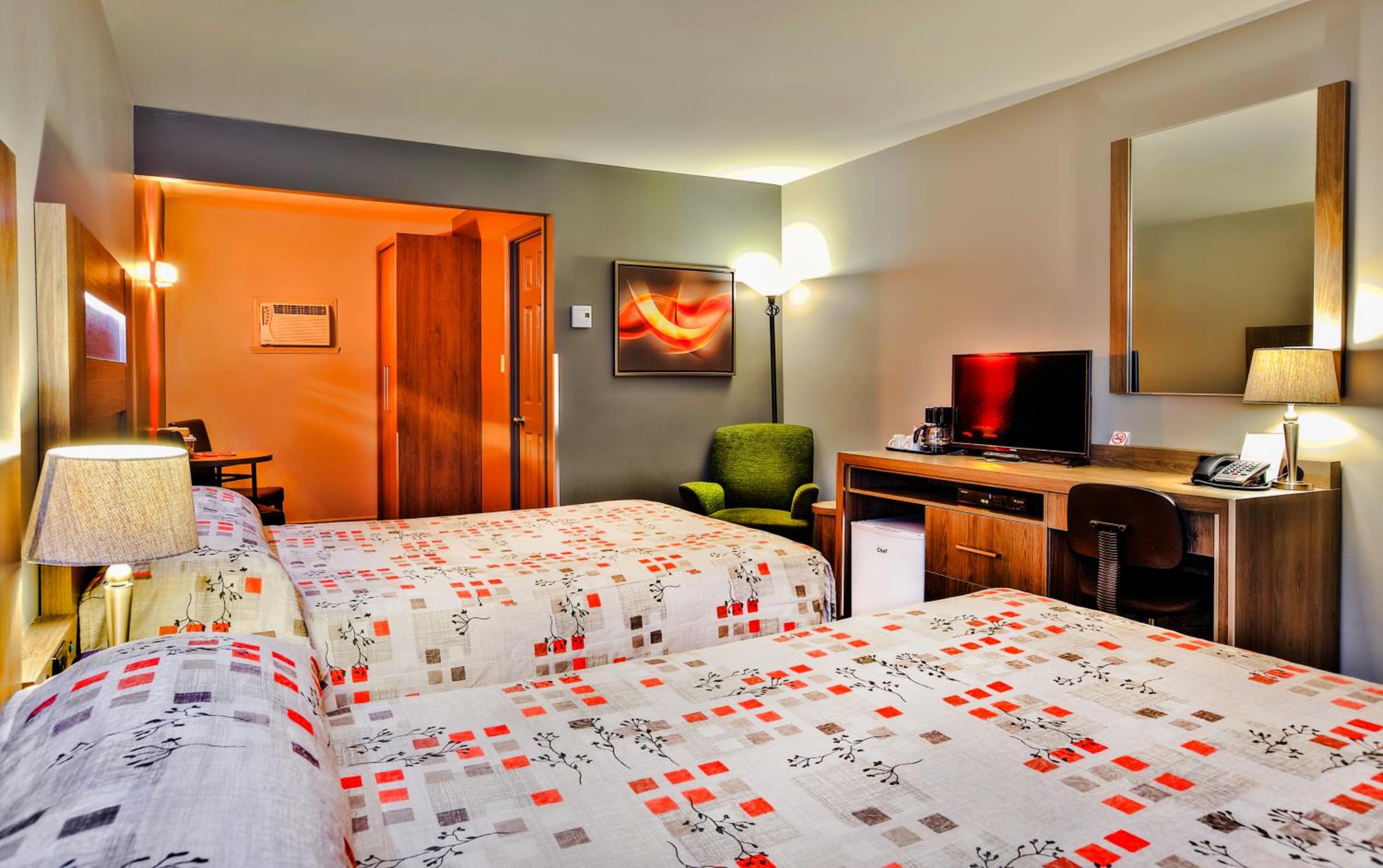 Standard Double Room with Two Double Beds - Photo 7