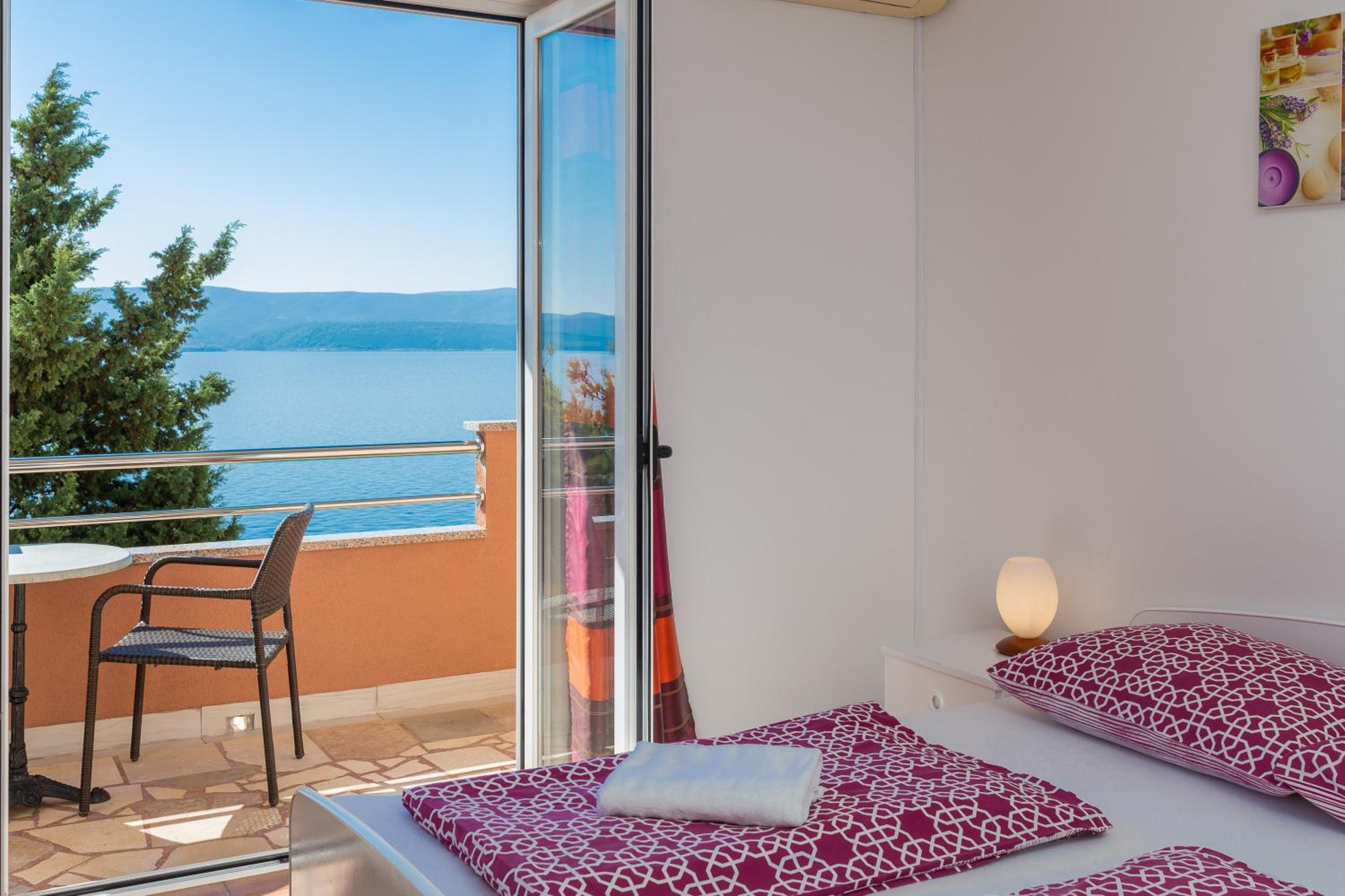 Studio with Balcony photo 1