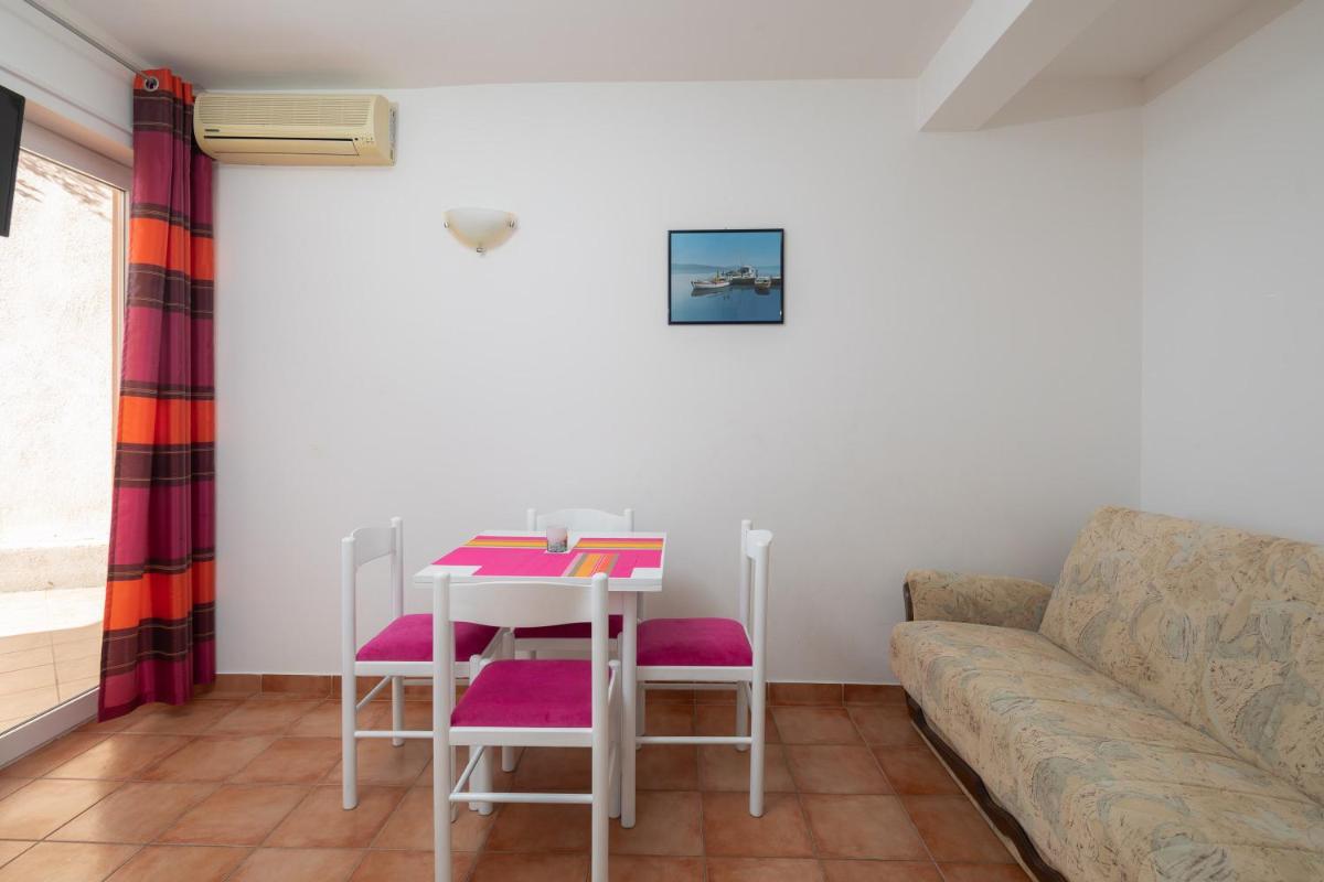 Apartment with Terrace photo 2