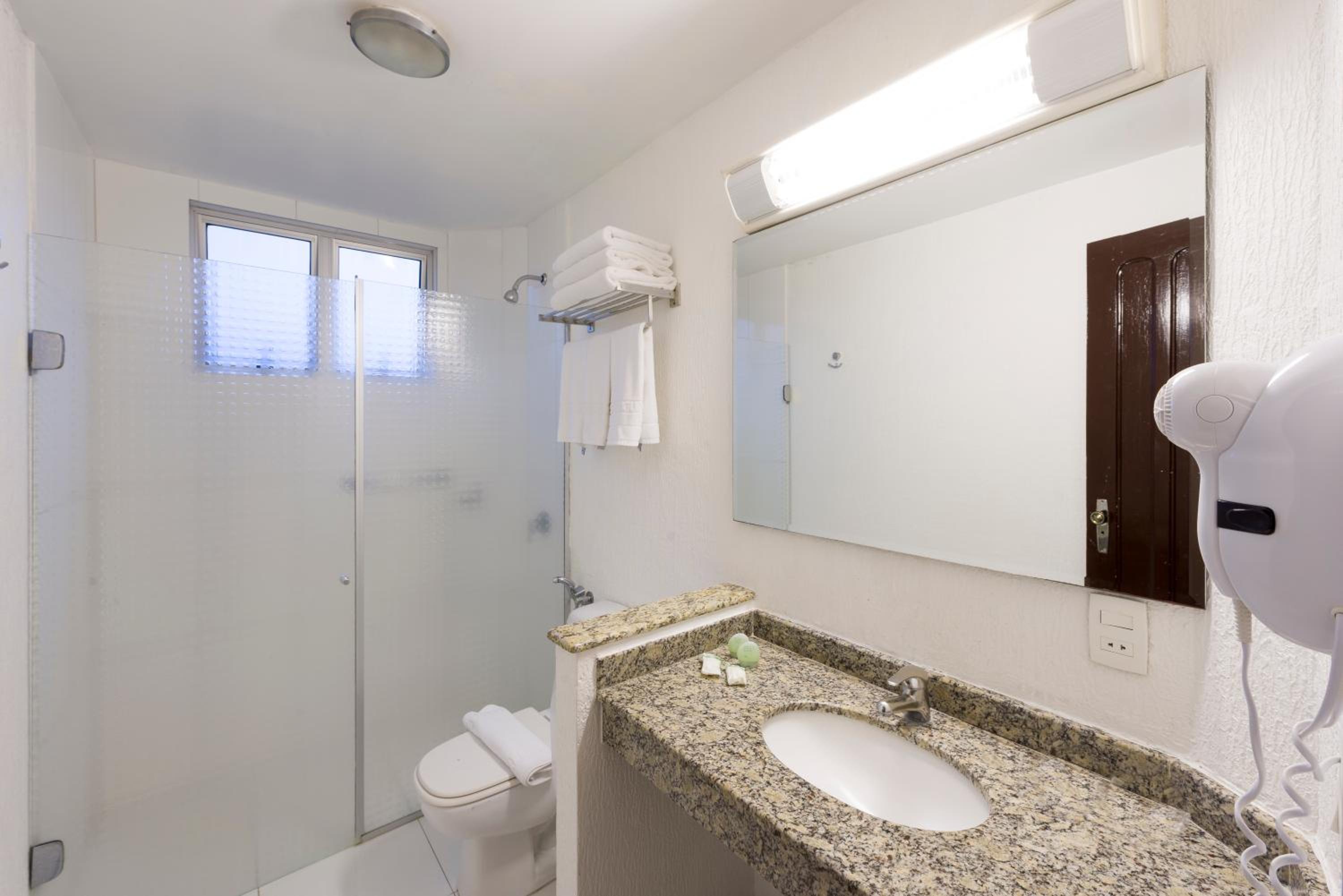 Standard Triple Room - Photo 8