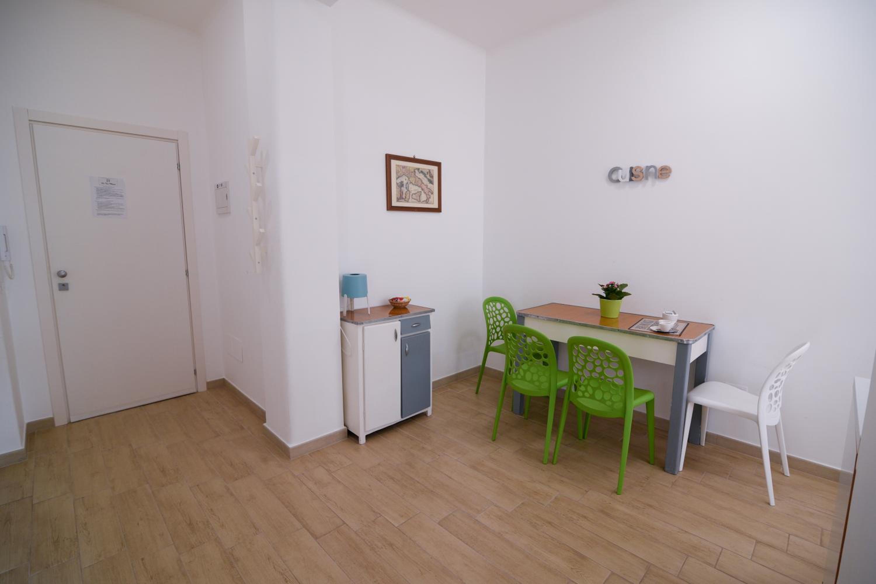 Standard Apartment - Photo 2