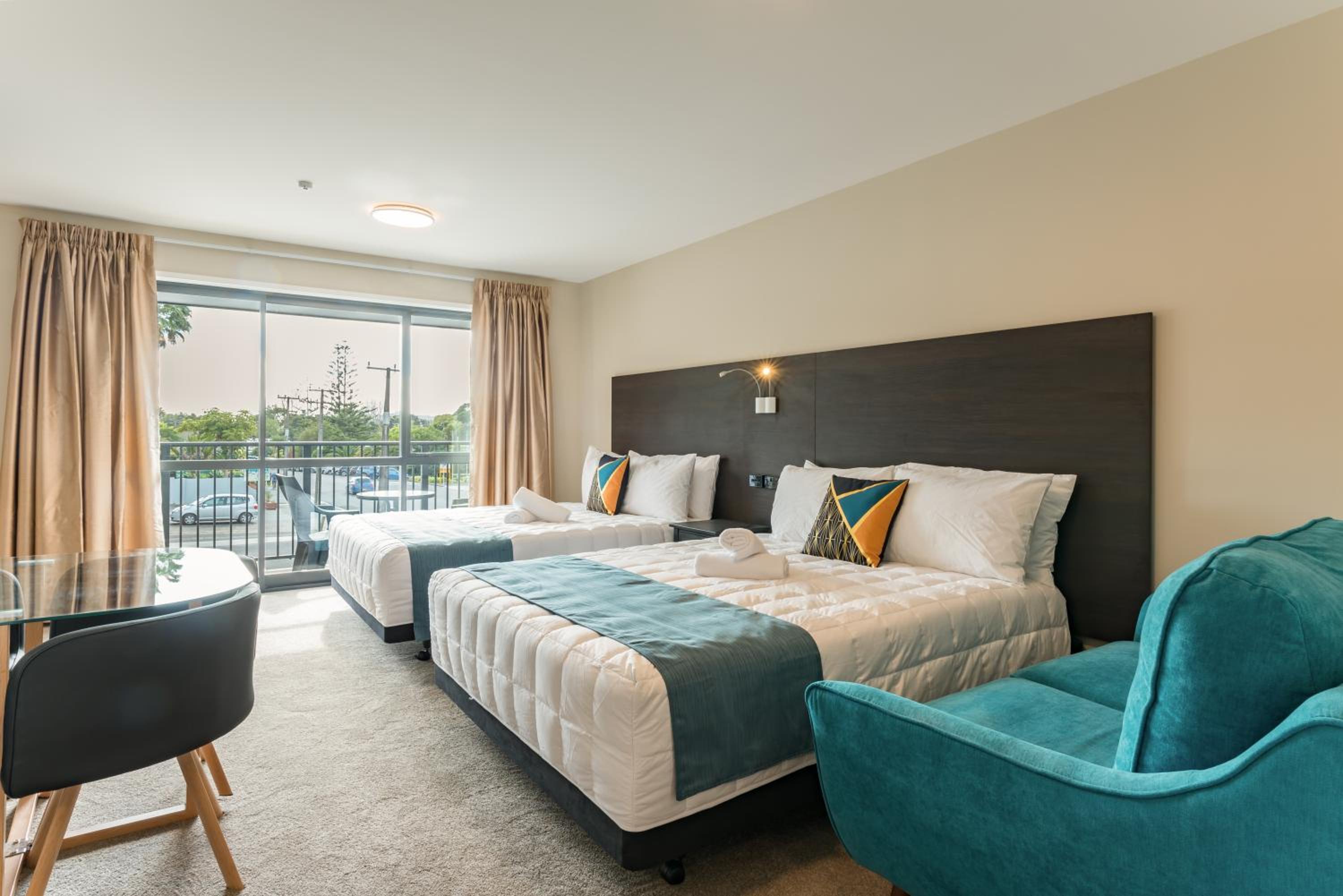 Superior Studio with Two Queen Beds - Photo 8