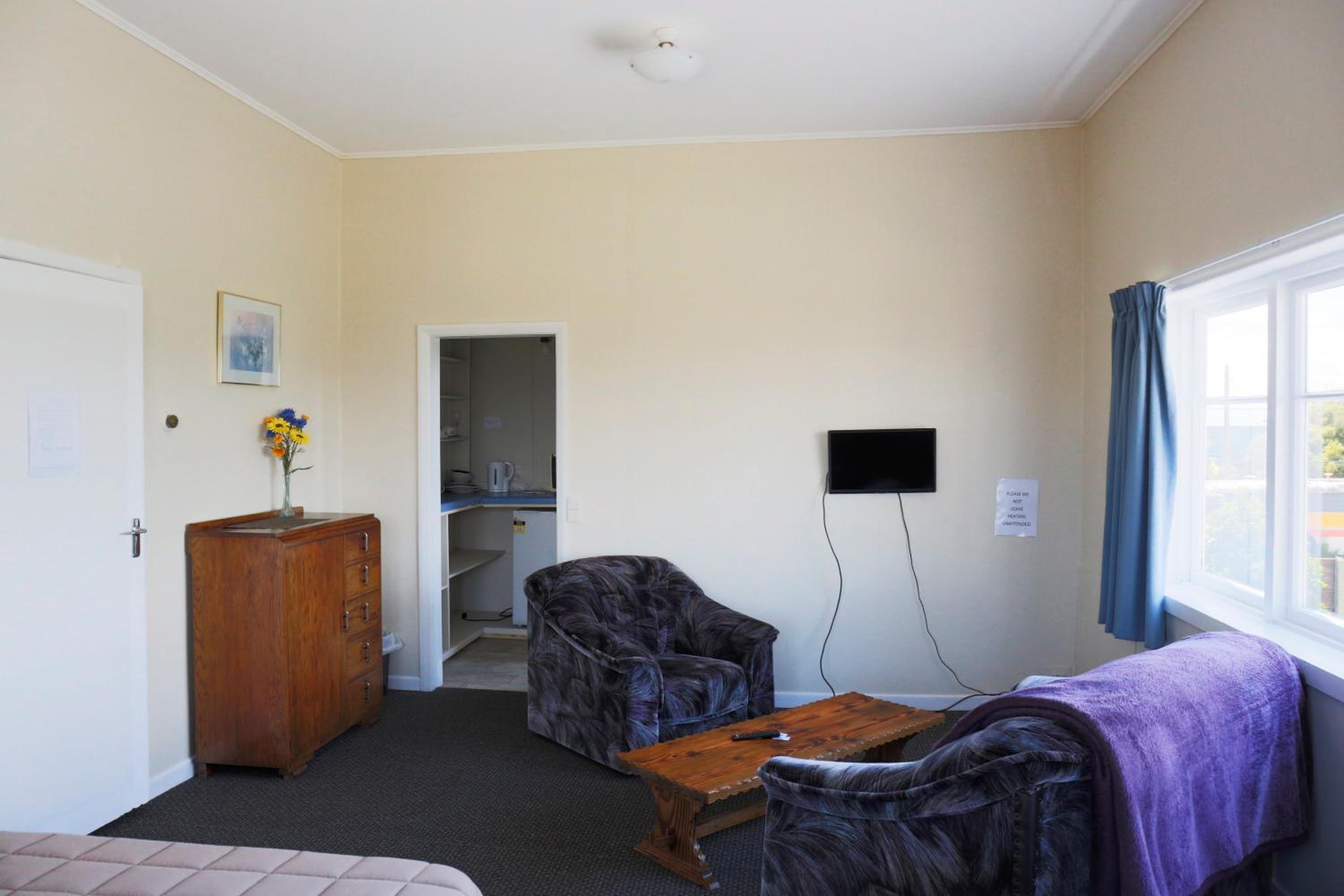 Deluxe Family Suite photo 2