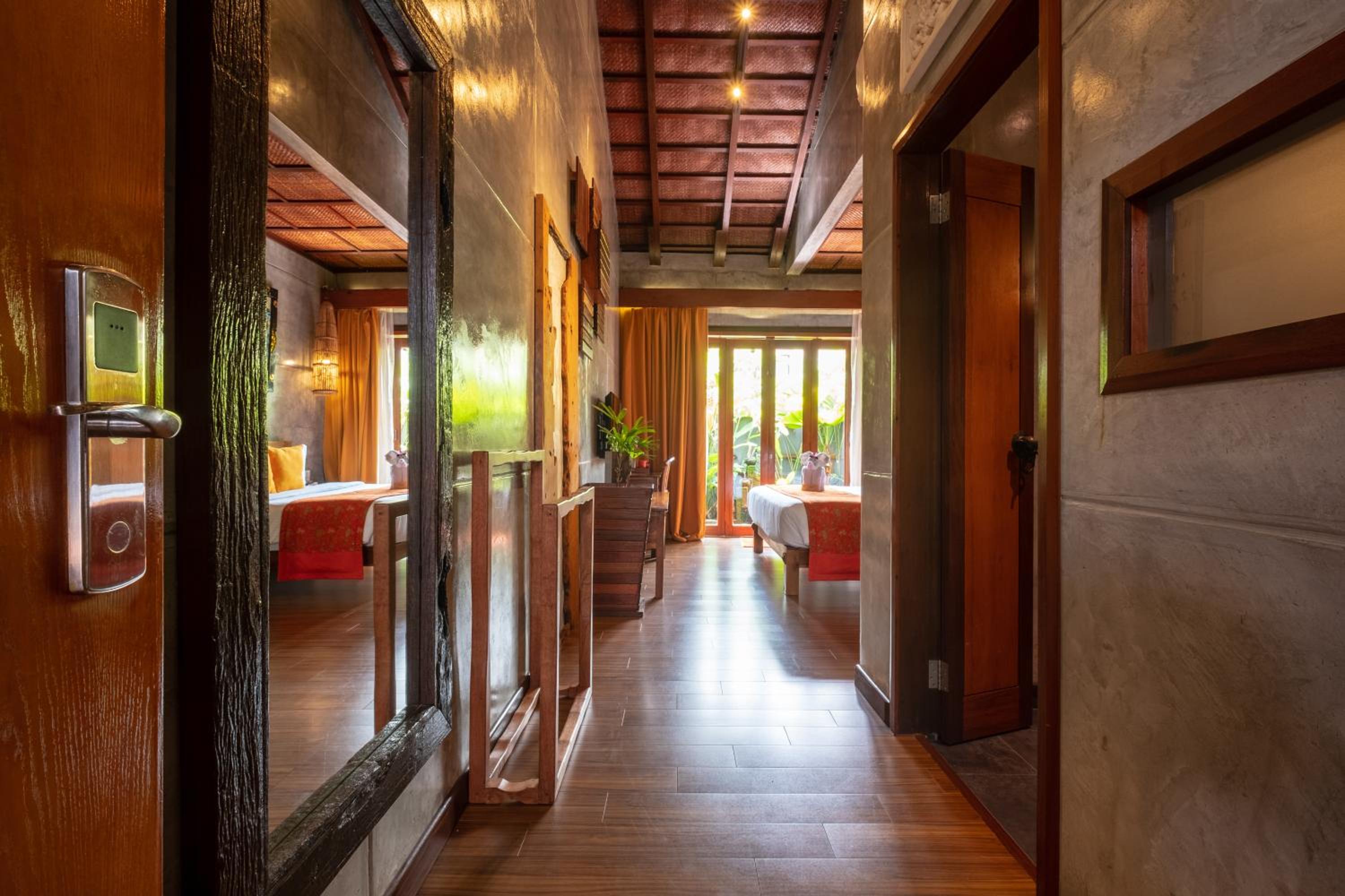 Superior Double Room with Garden View and Rain Shower