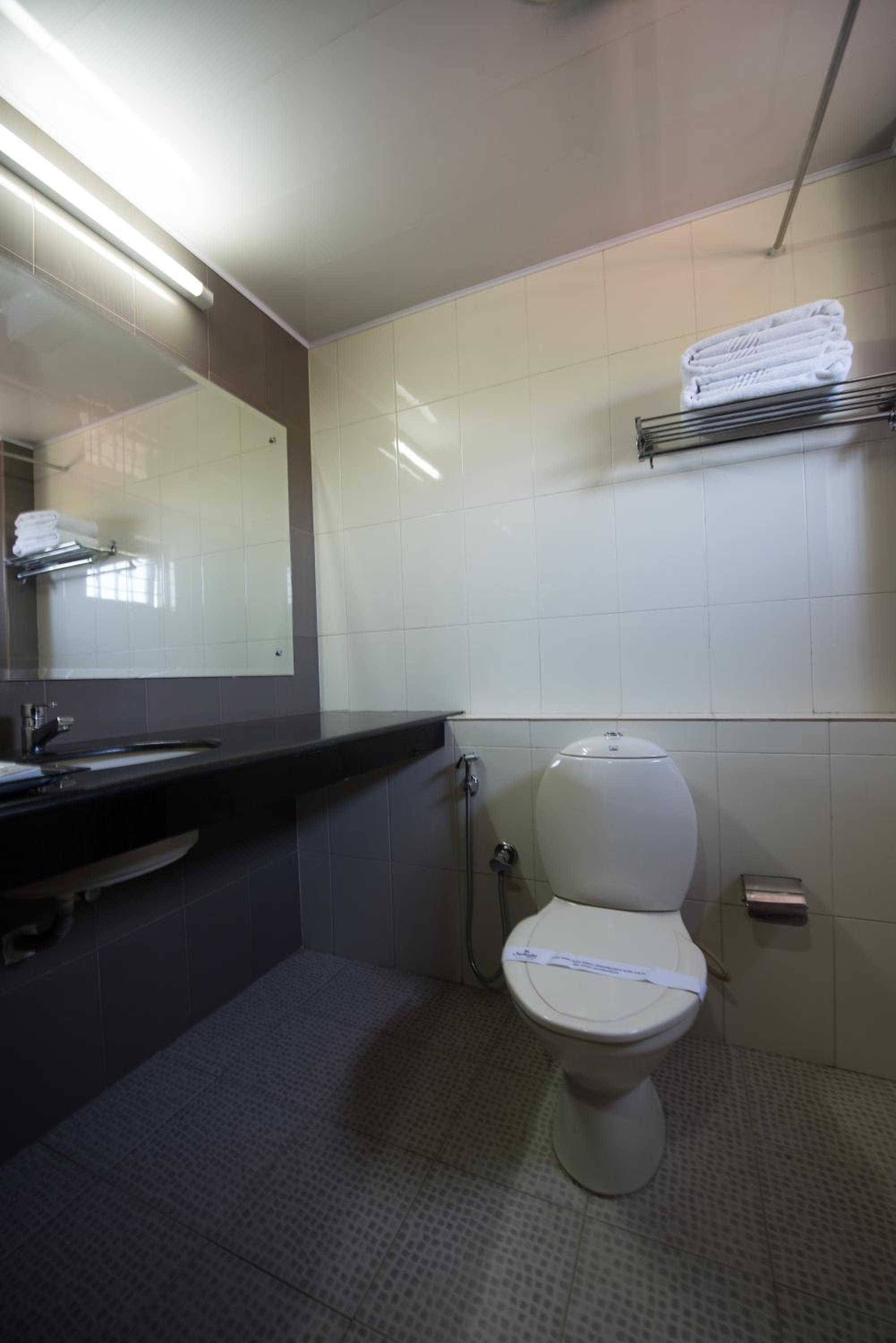 Deluxe Non AC Room - Photo 2