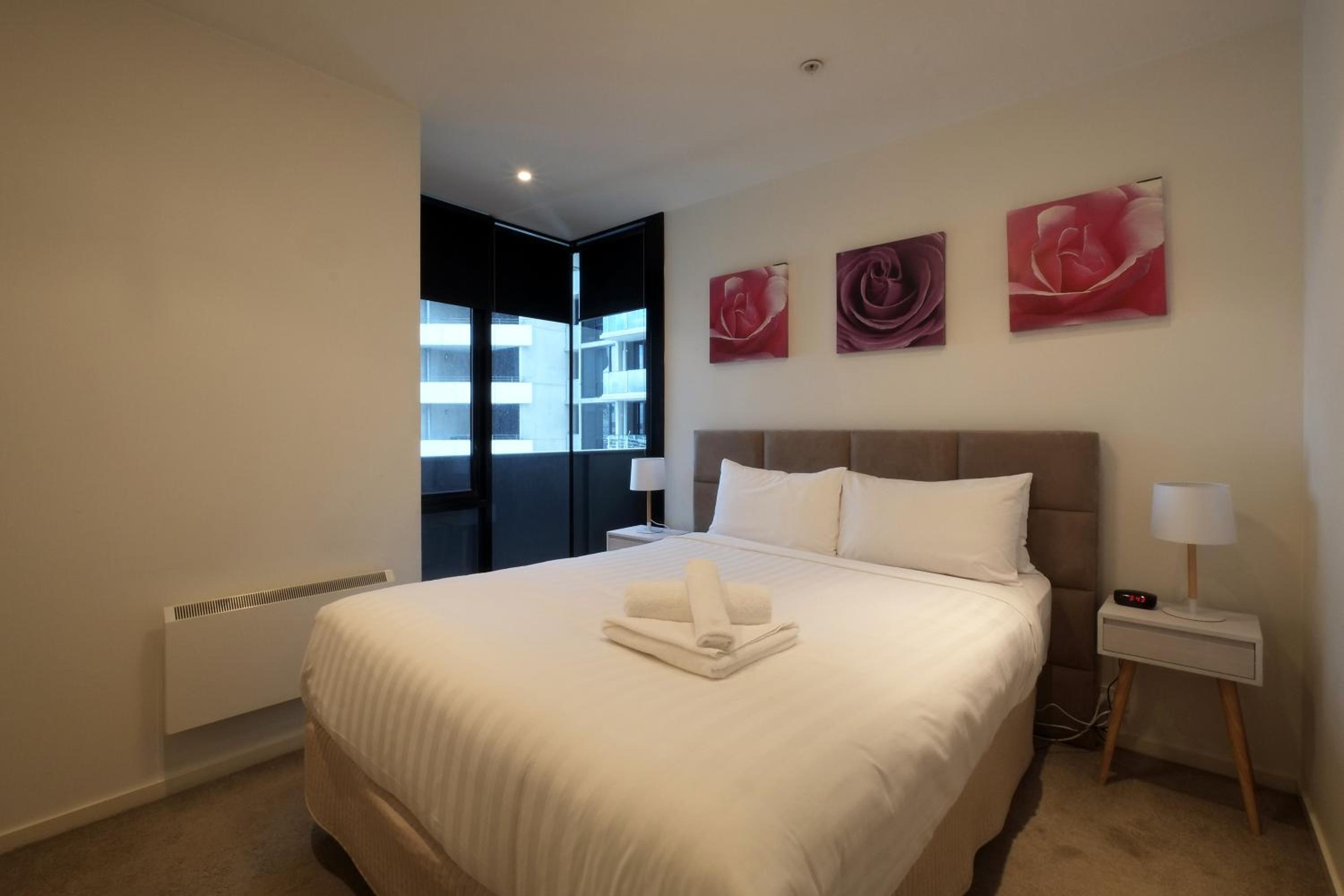Executive Two-Bedroom, One-Bathroom Apartment