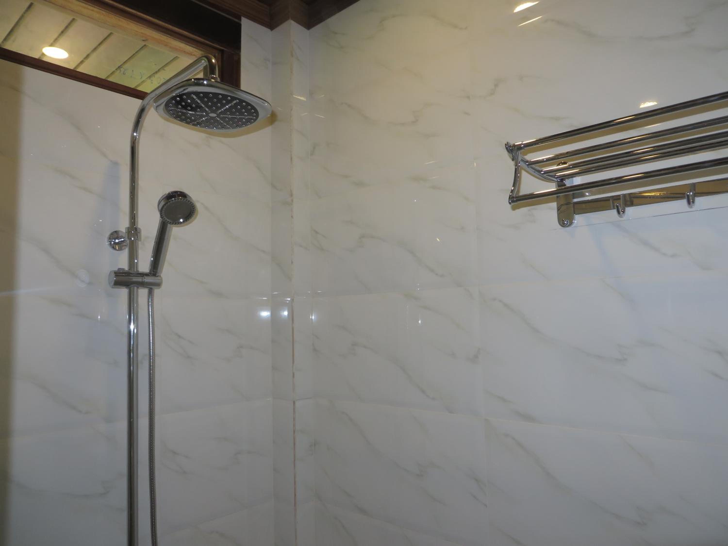 Deluxe Double Room with Balcony - Photo 3
