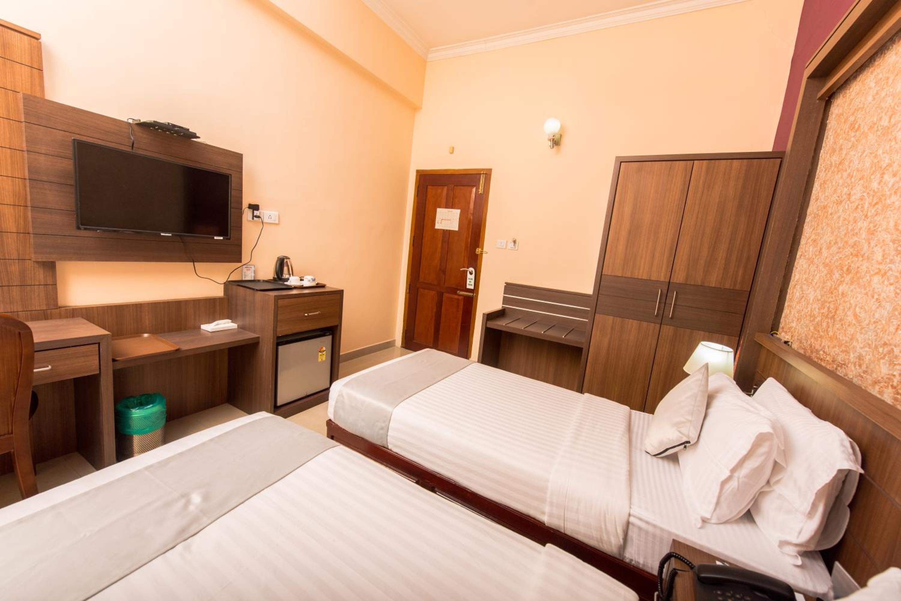 Deluxe Ac Room - Photo 2
