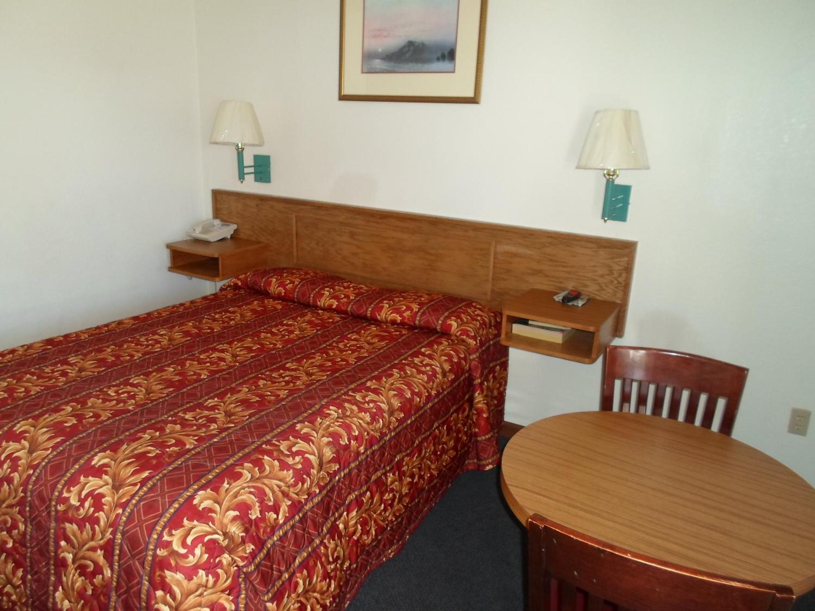 Queen Room photo 3