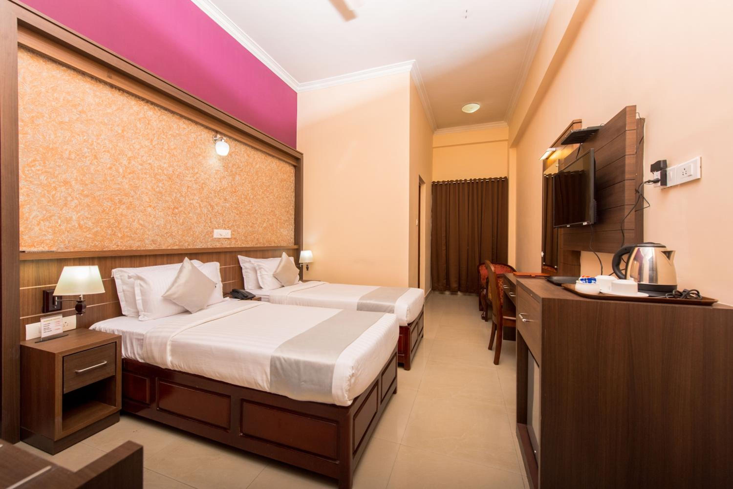 Deluxe Non AC Room - Photo 5