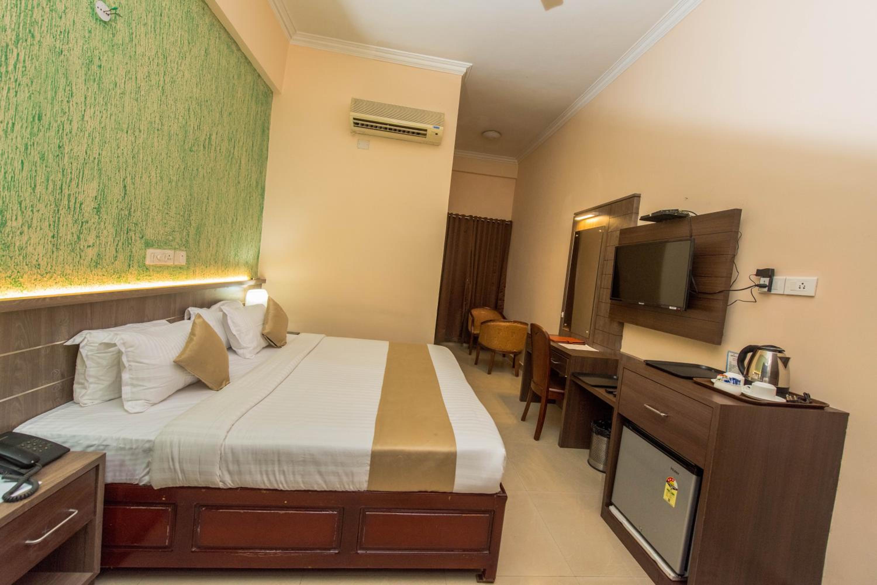 Deluxe Ac Room - Photo 5