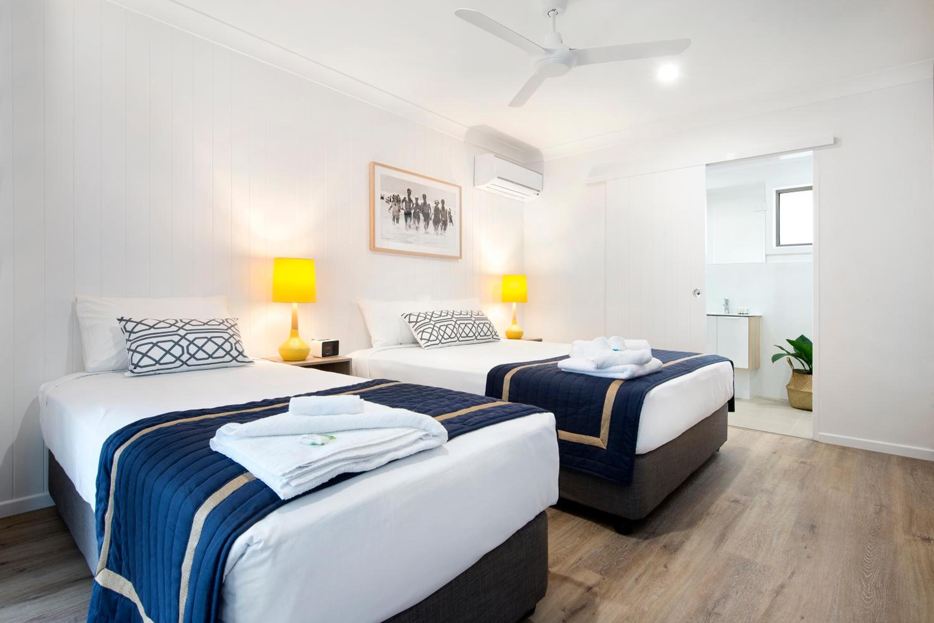 Twin Room- Free Parking - Photo 3