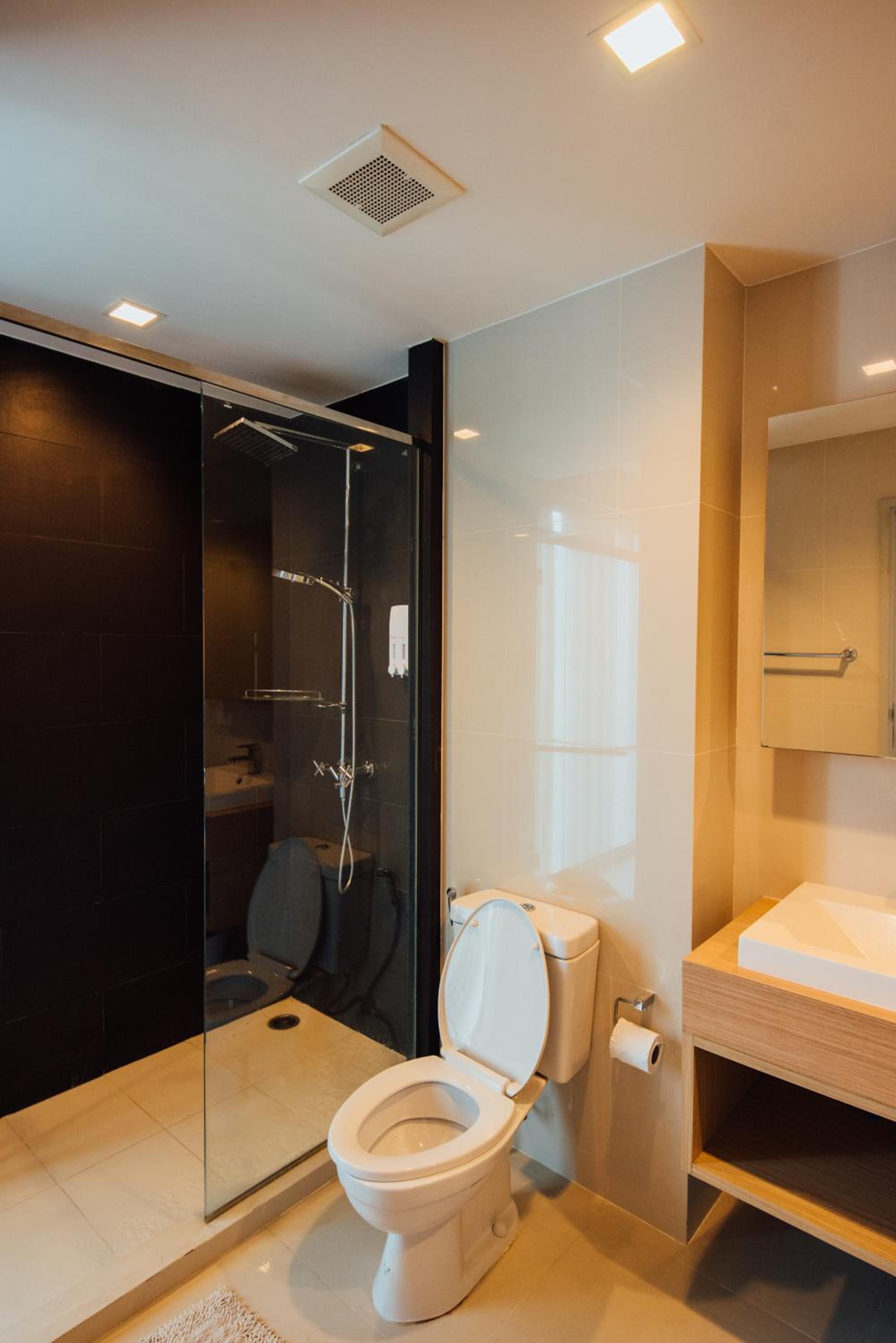 Three-Bedroom Apartment - Photo 9
