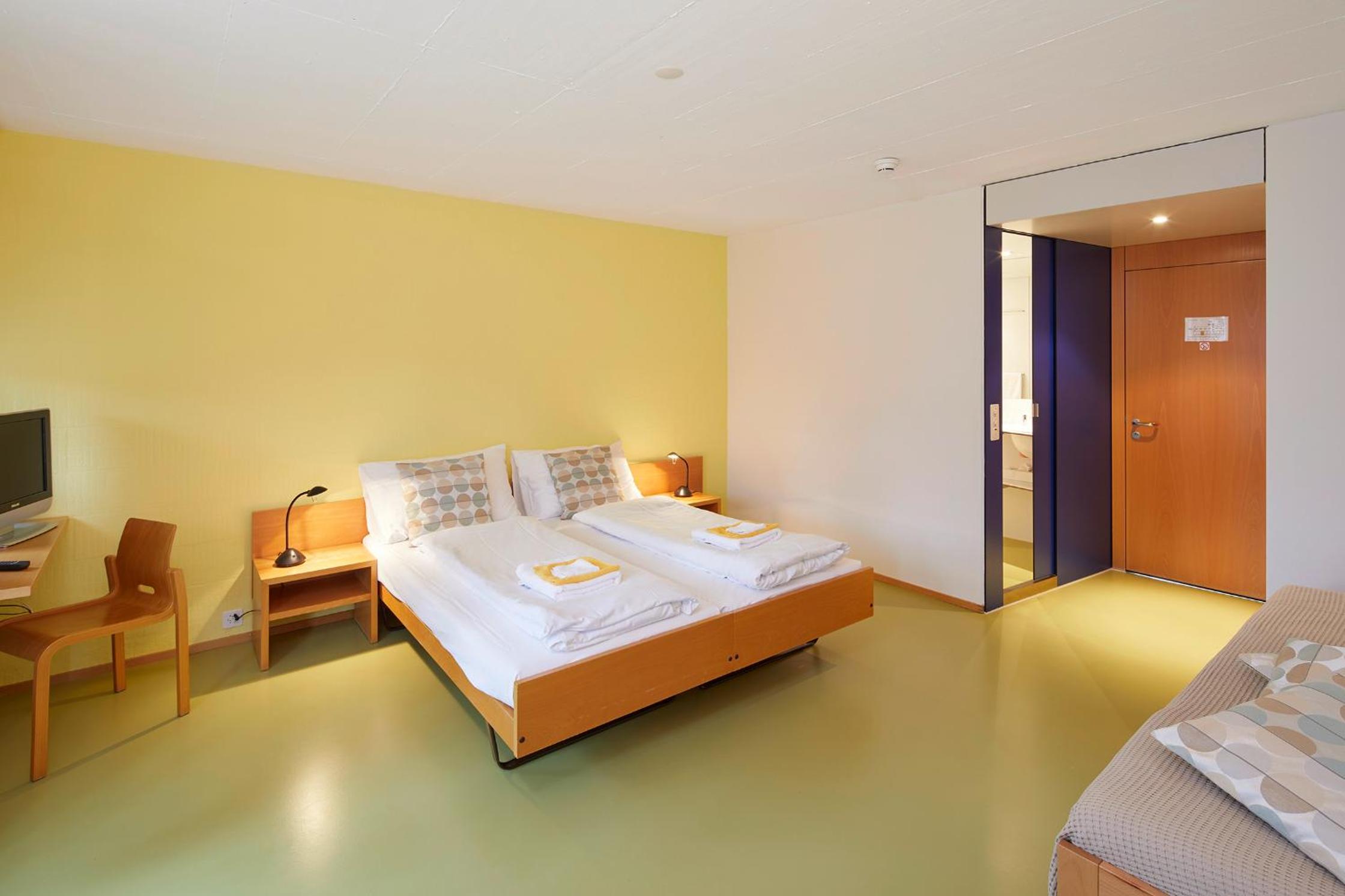 Deluxe Twin Room - Photo 4