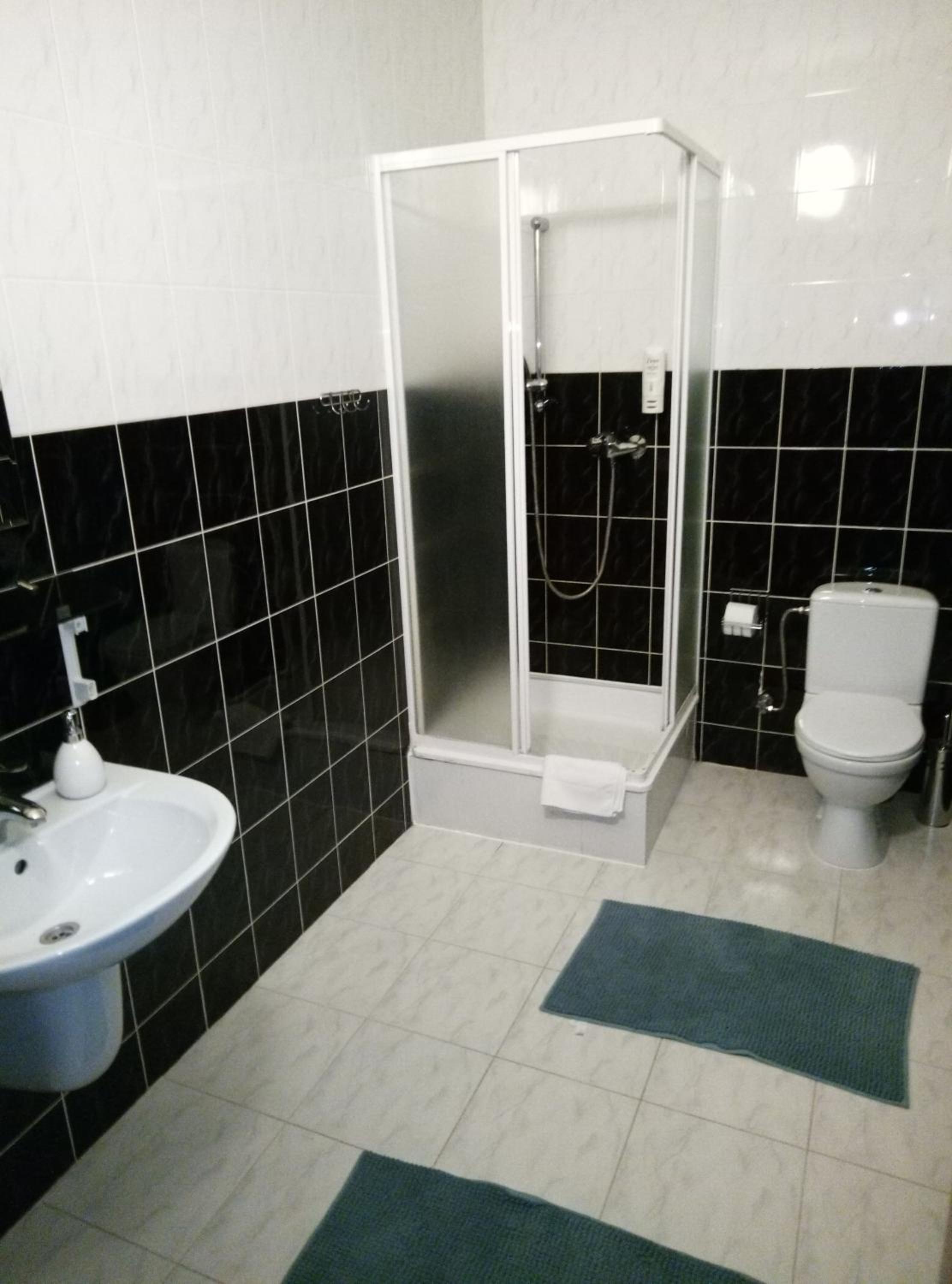 Quadruple Room - Photo 4