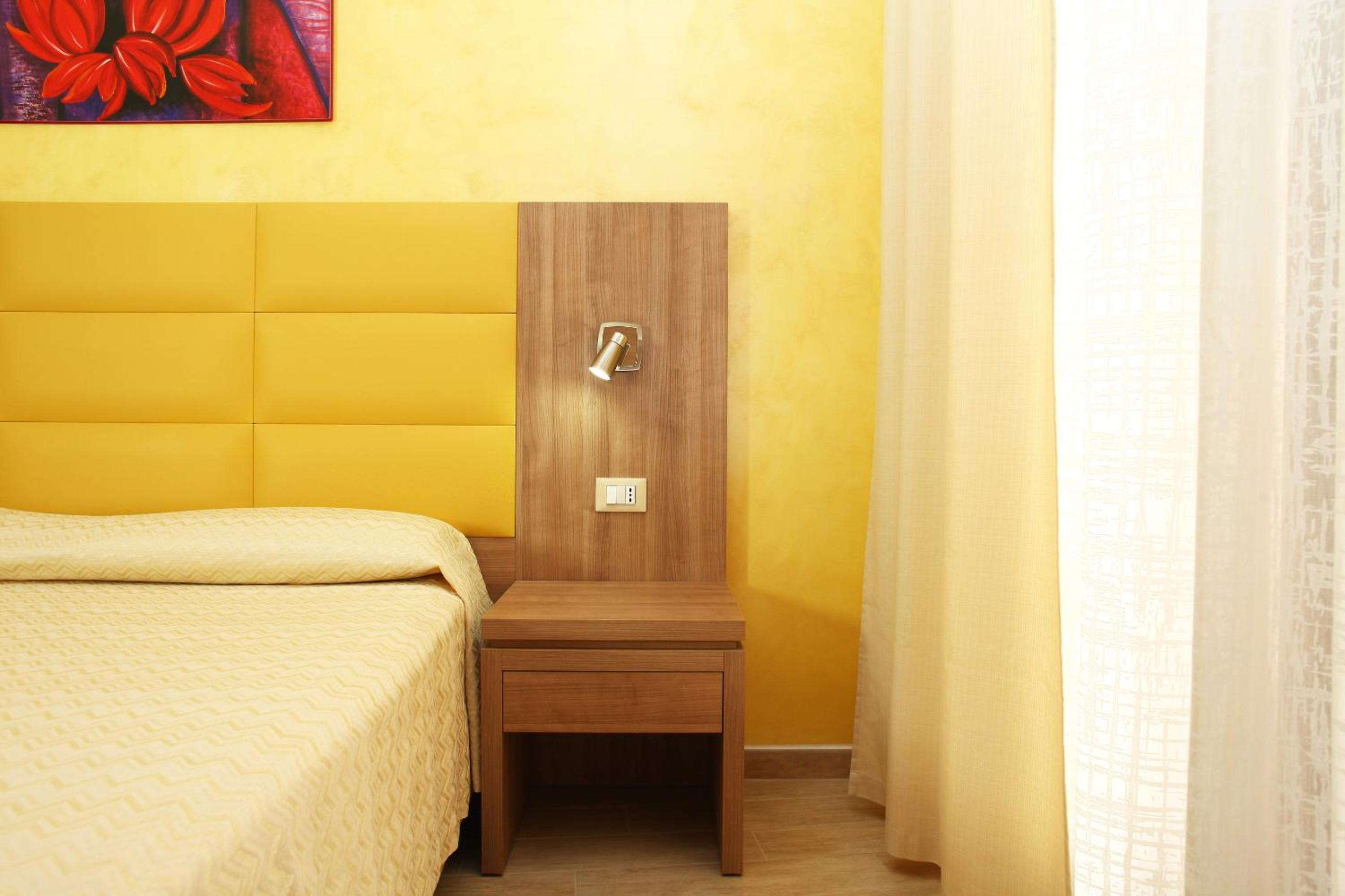 Double Room with Balcony photo 3