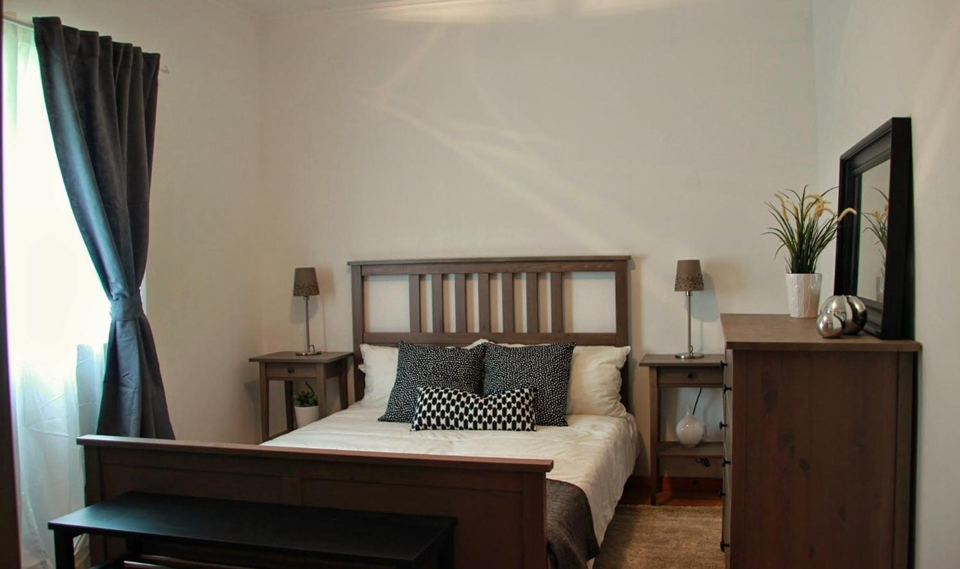 Three-Bedroom House photo 3