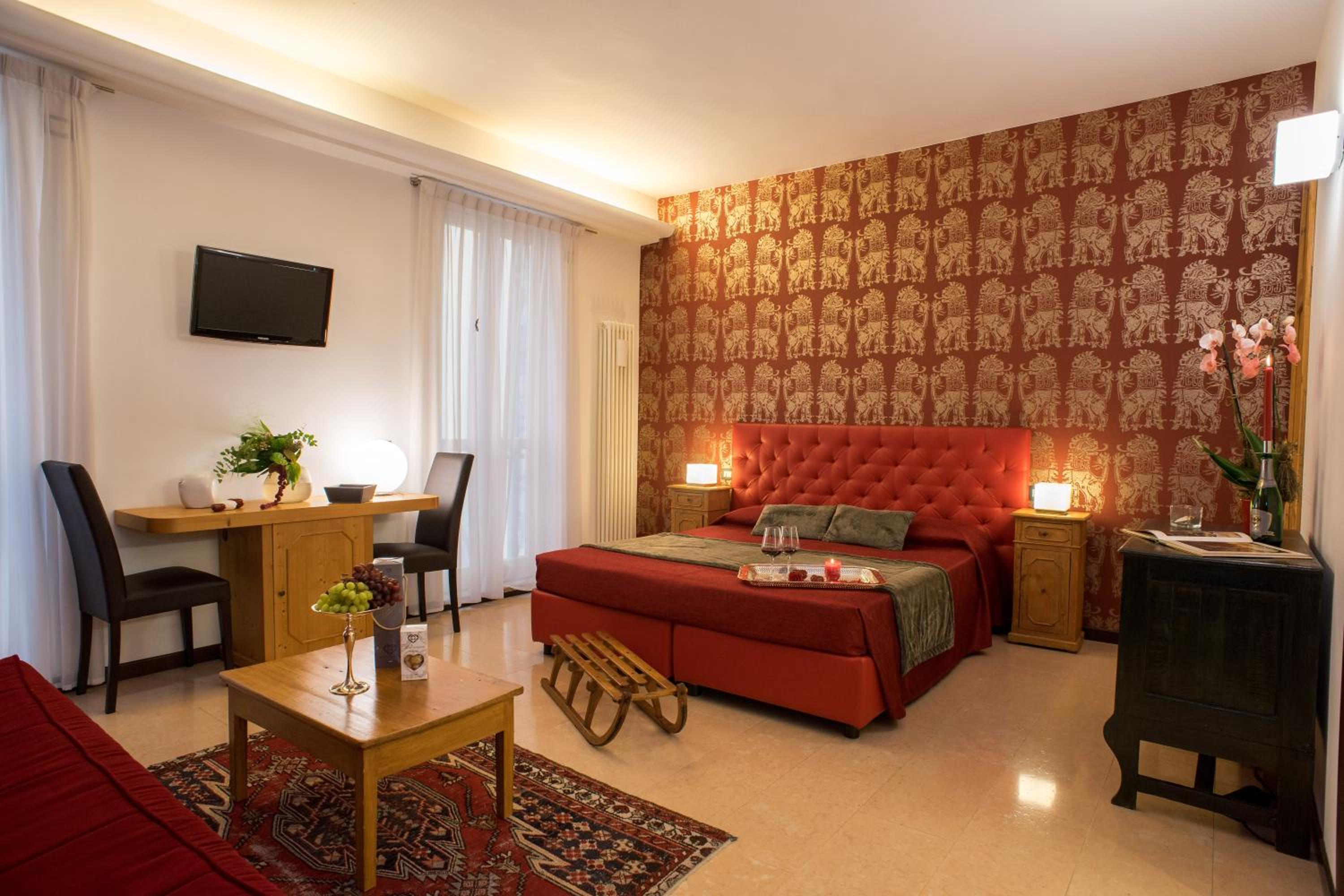 Deluxe Double or Twin Room