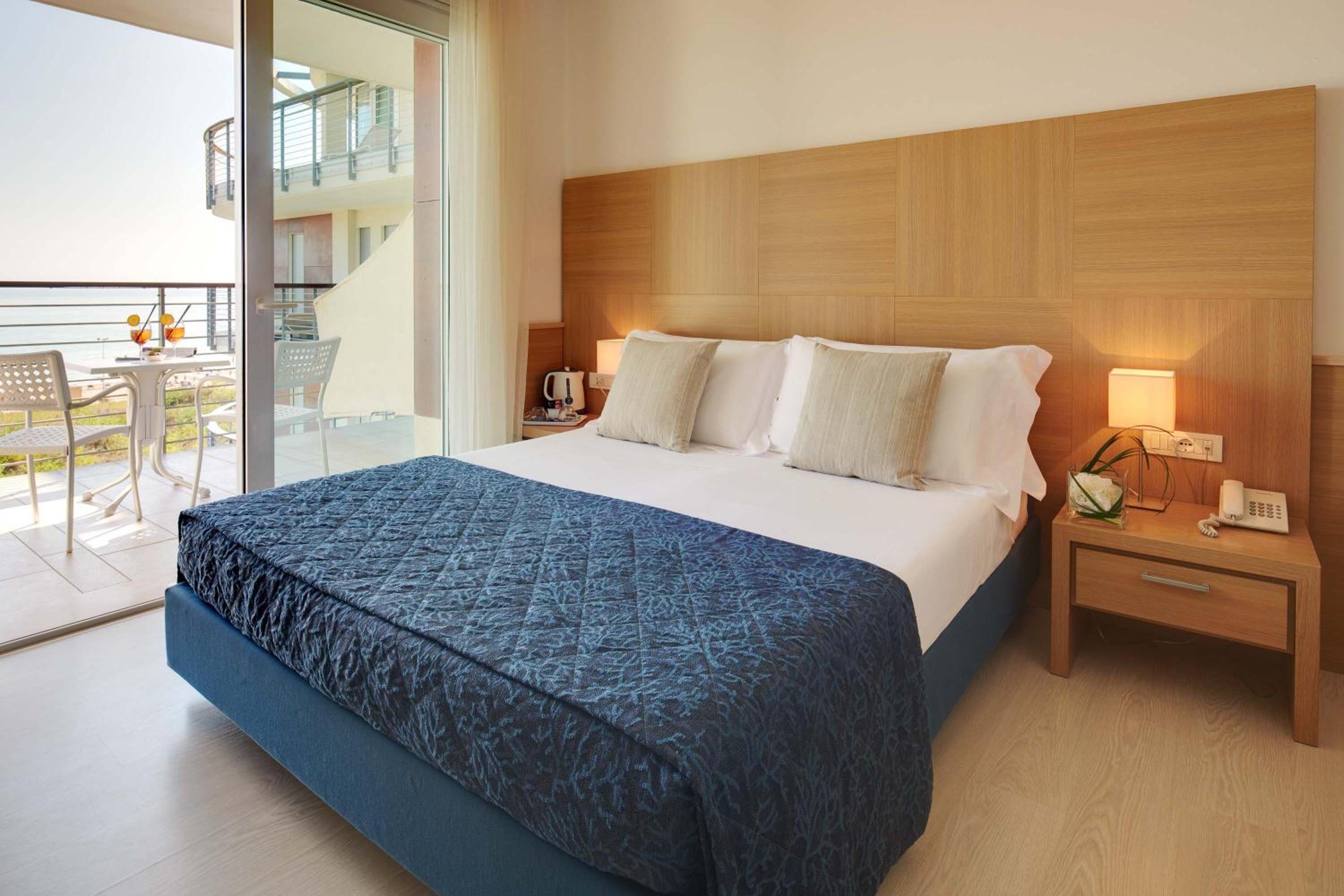 Classic Double Room with Sea View photo 1