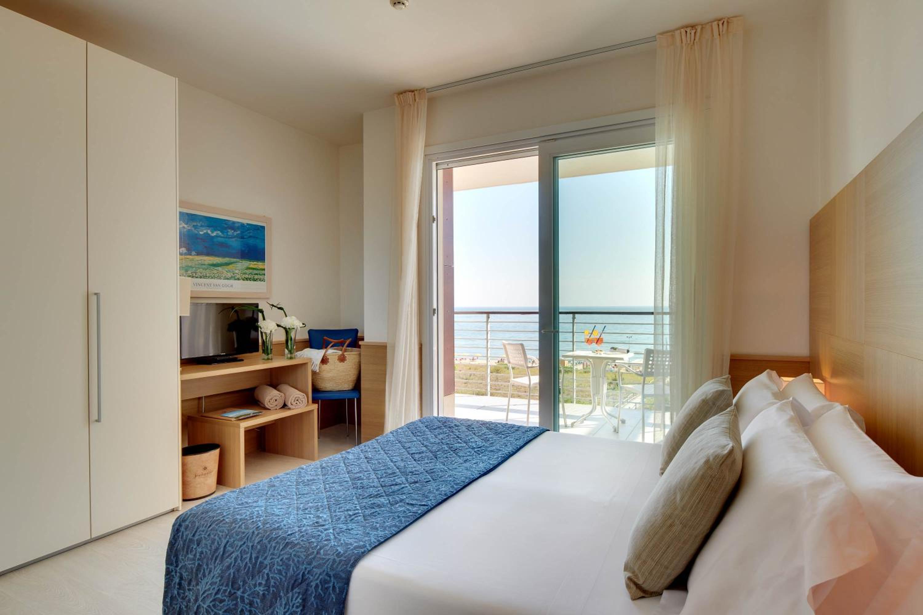 Classic Double Room with Sea View photo 3