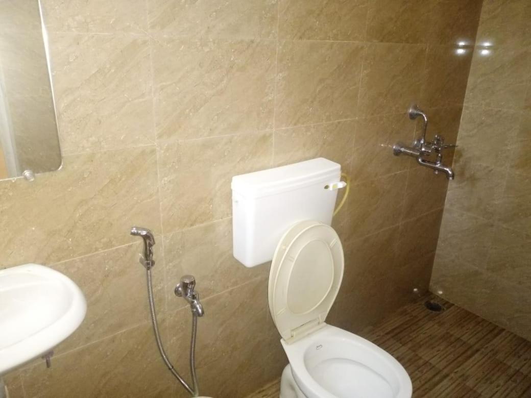 Double Room - Photo 7