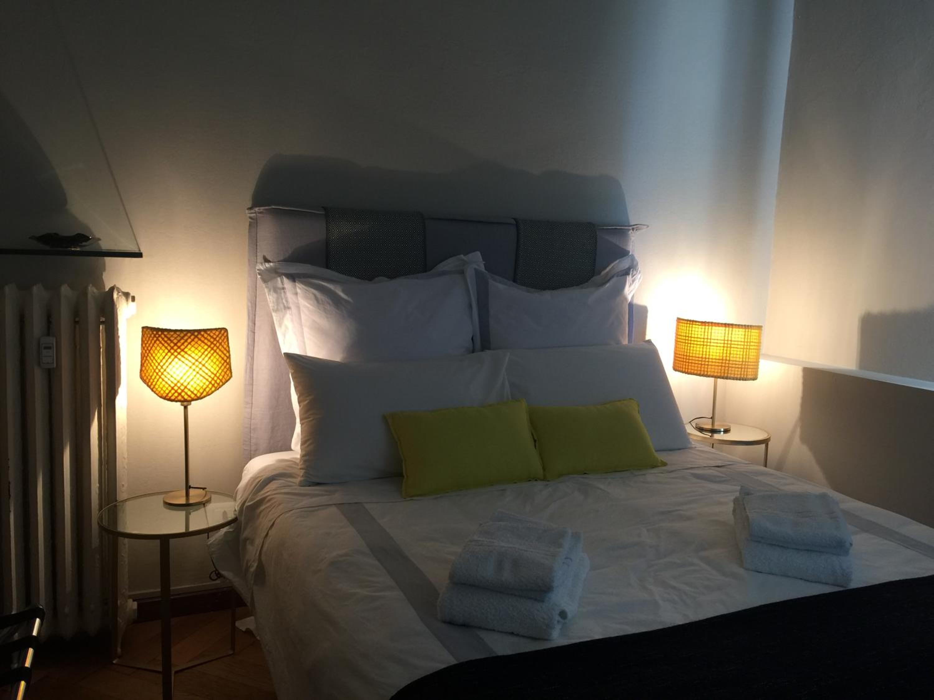 Deluxe Room - Photo 16