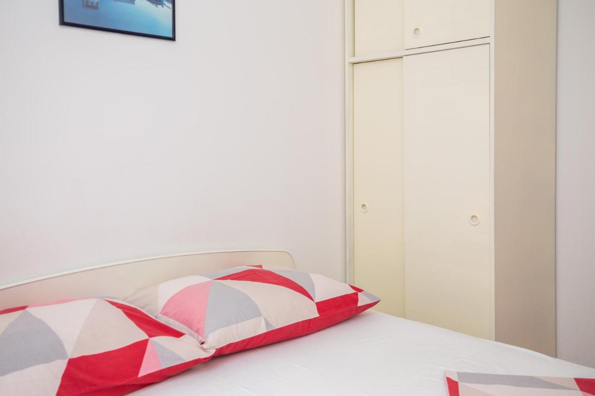 Apartment photo 2