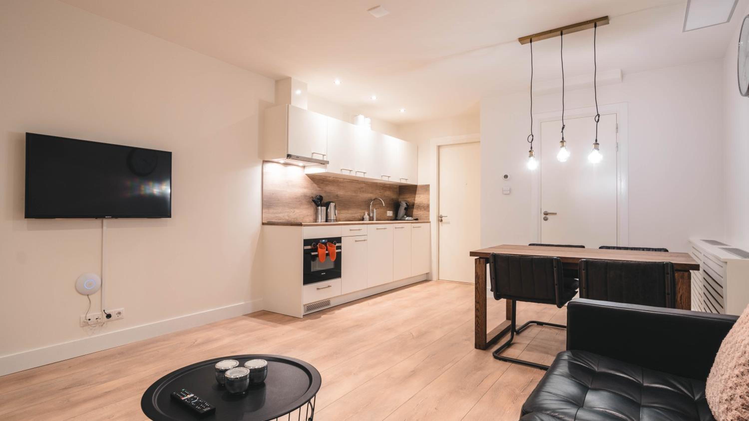 Two-Bedroom Apartment - Photo 4