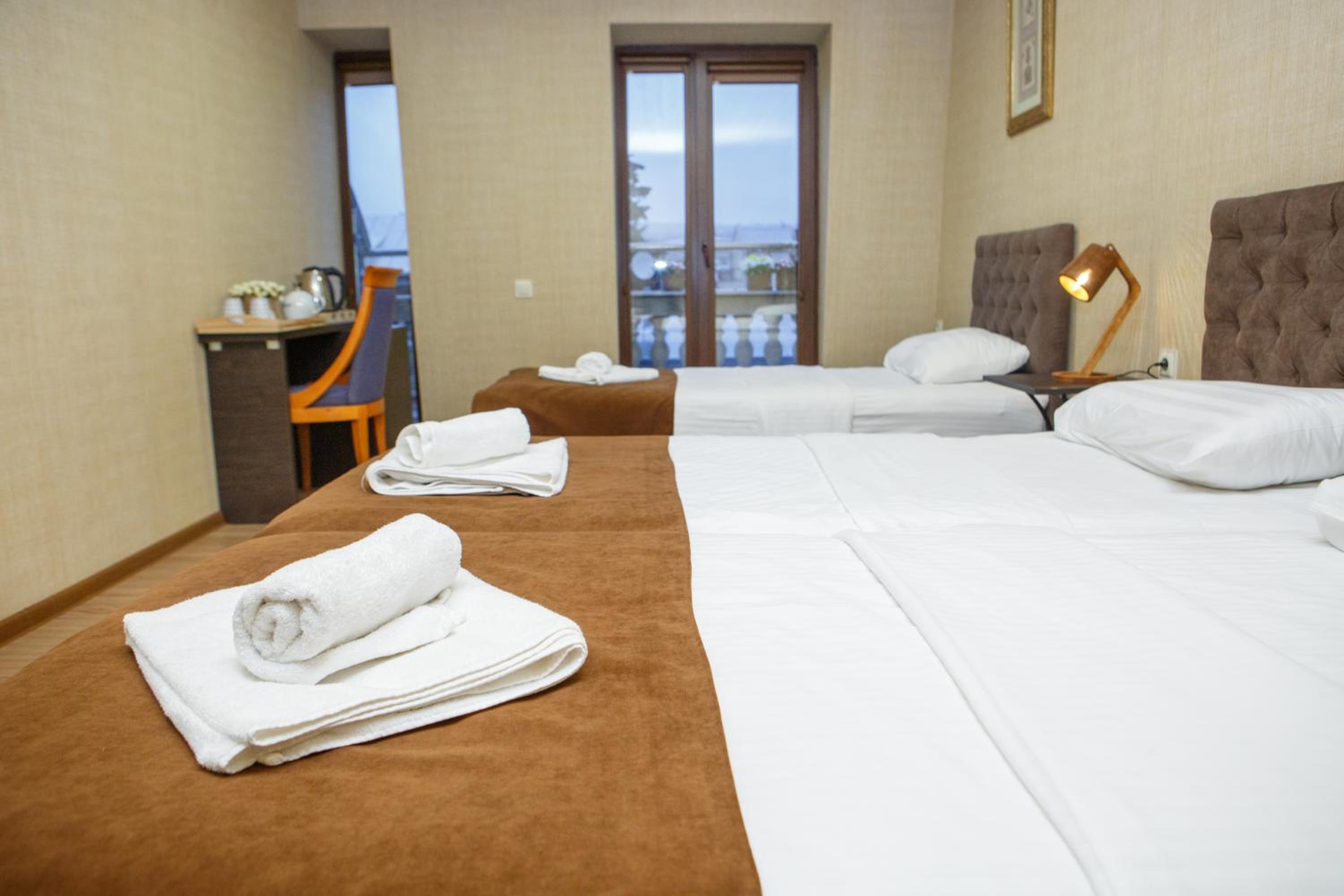 Triple Room with Private Bathroom