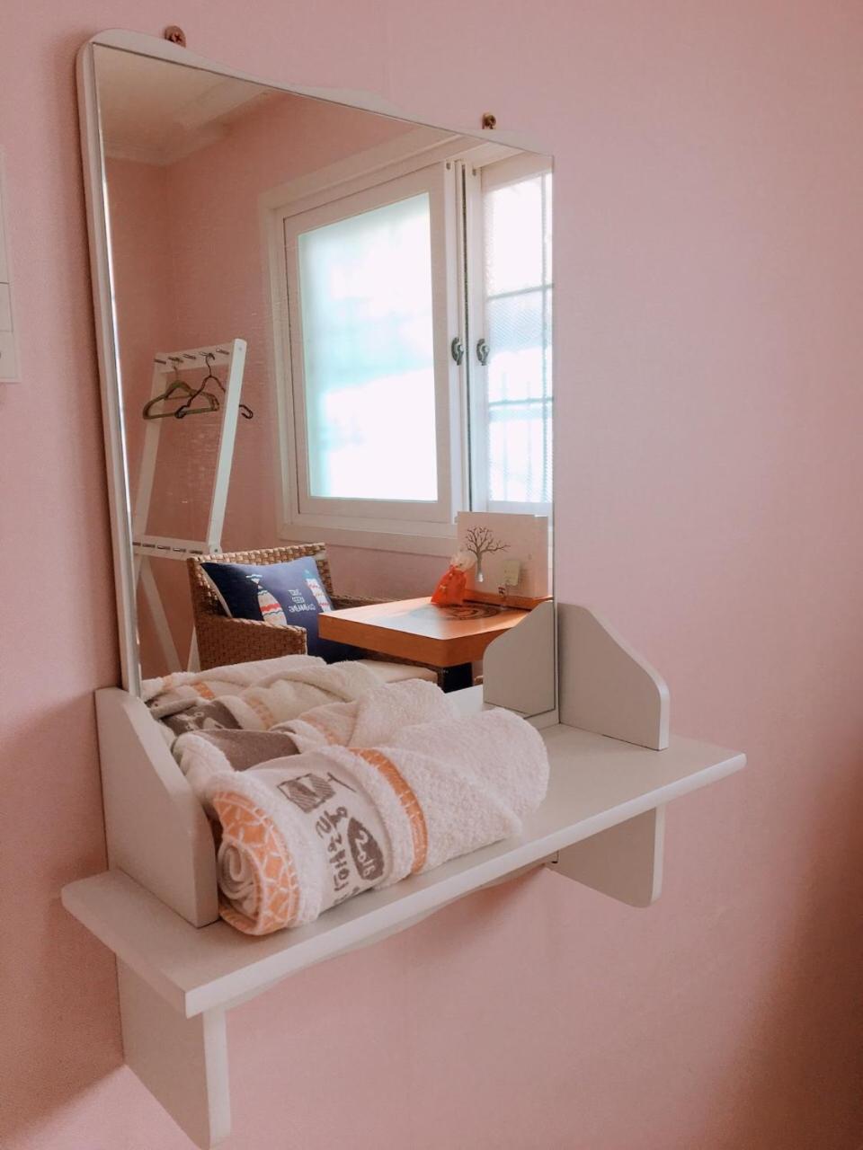 Two-Bedroom House - Photo 12
