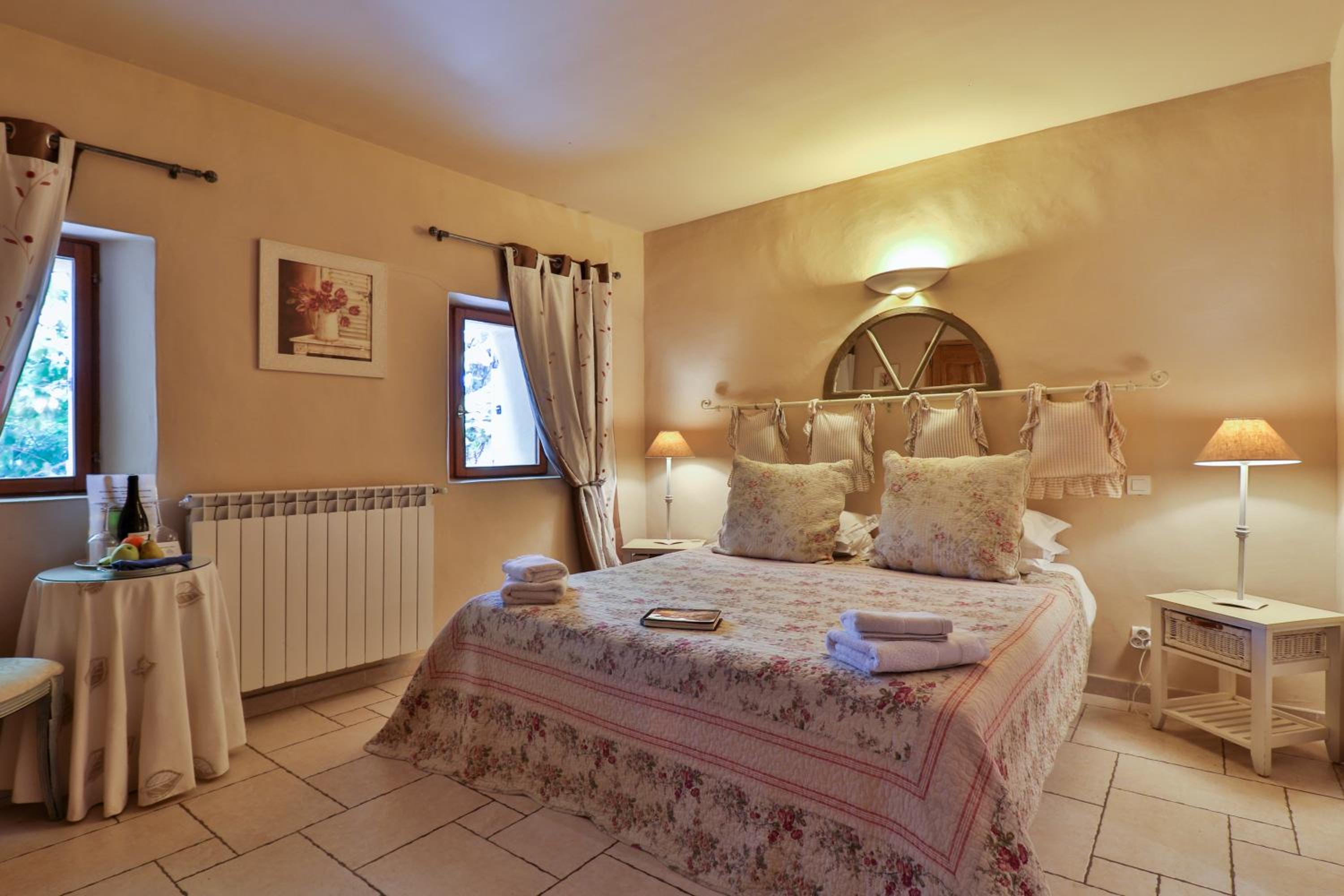 Double or Twin Room - Photo 2