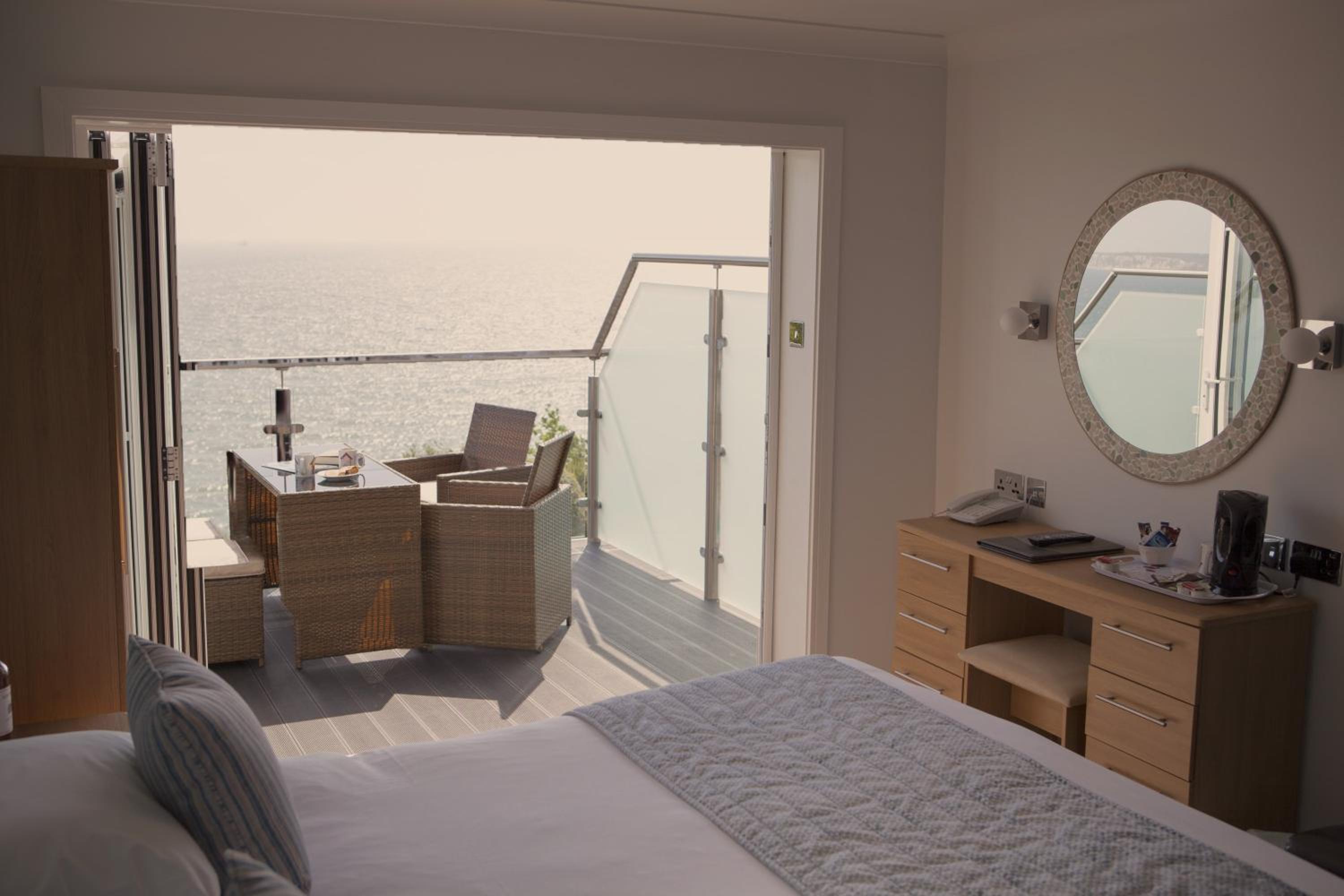Family Room with Sea View (2 Adults + 2 Children) photo 1