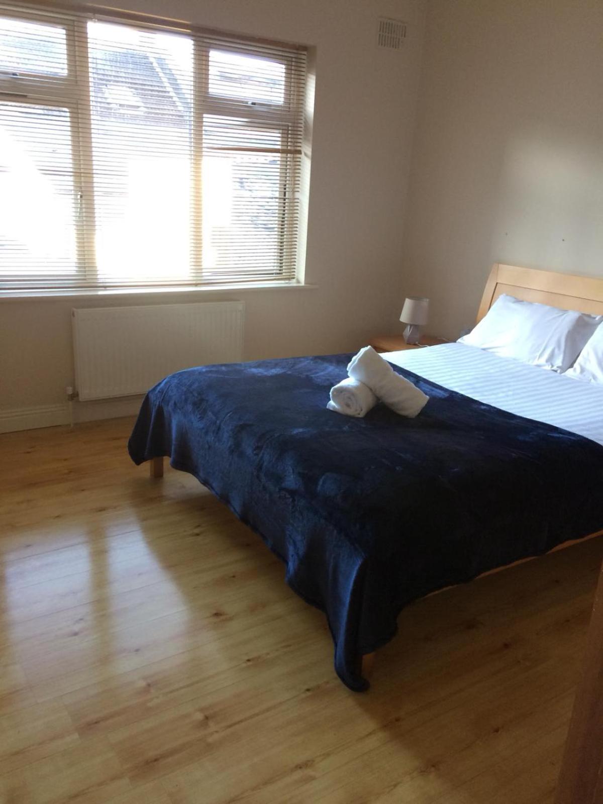 One-Bedroom Apartment - Photo 1