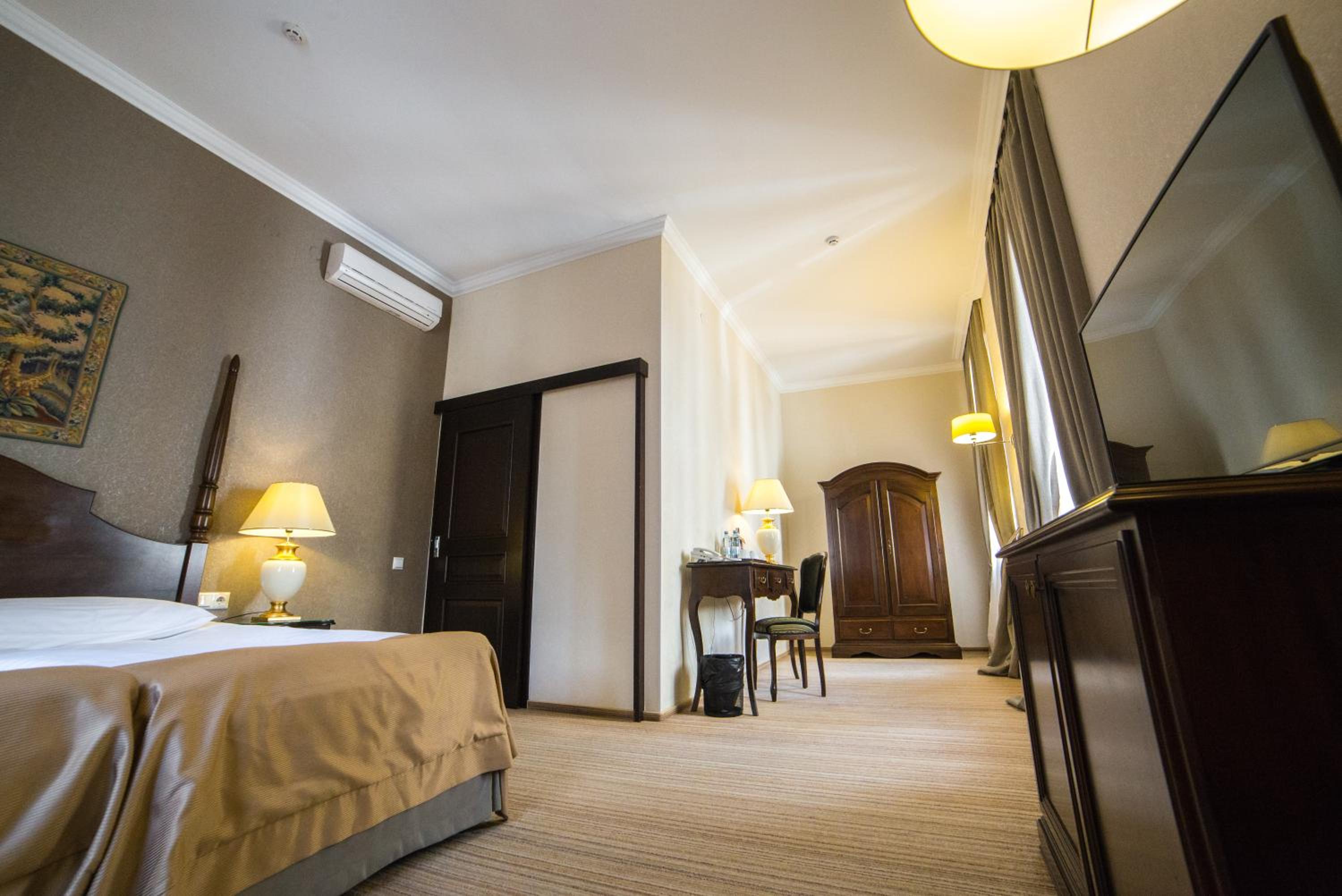 Superior Double or Twin Room photo 3