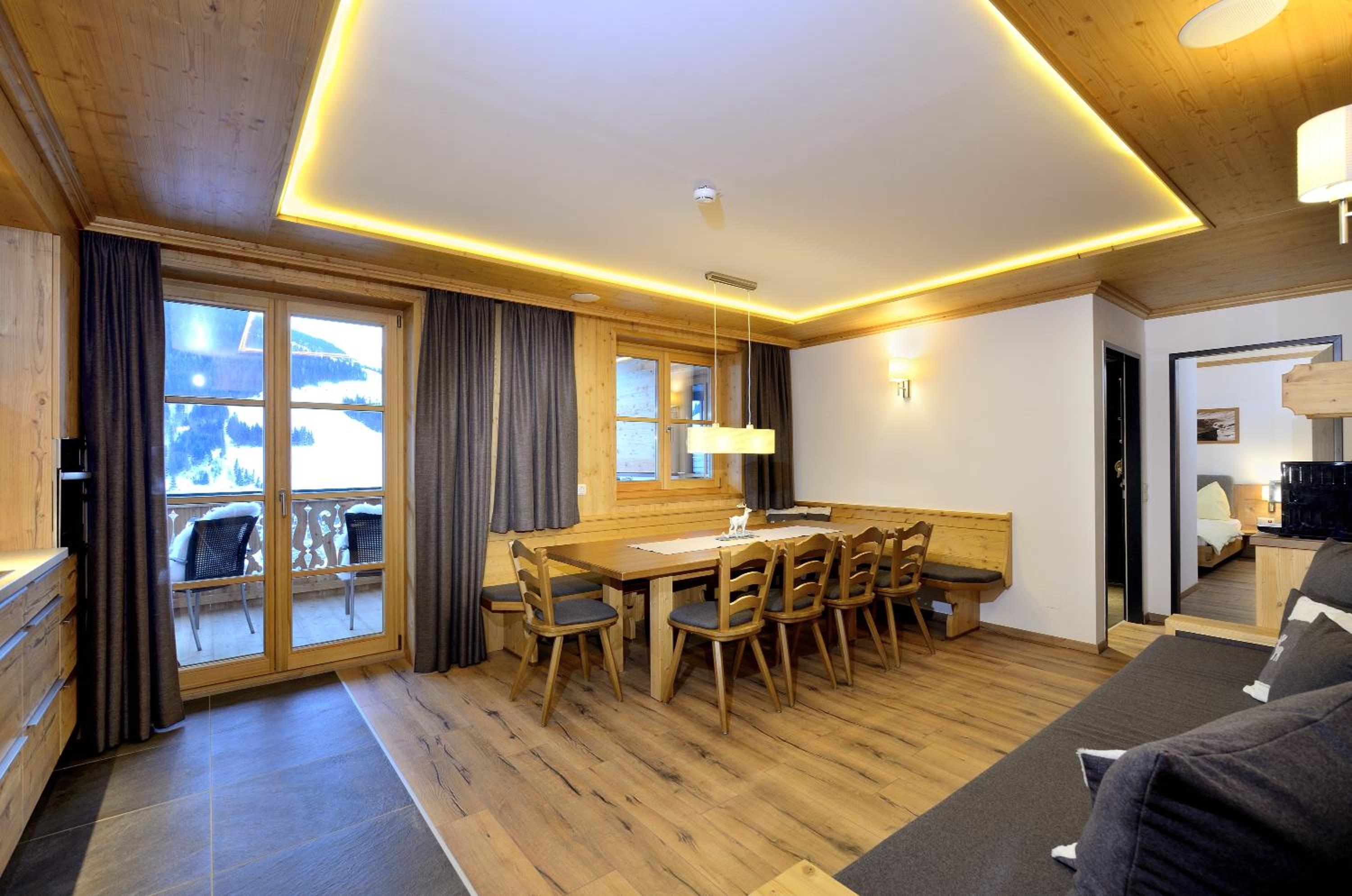 Deluxe Apartment with Sauna and Whirlpool photo 3