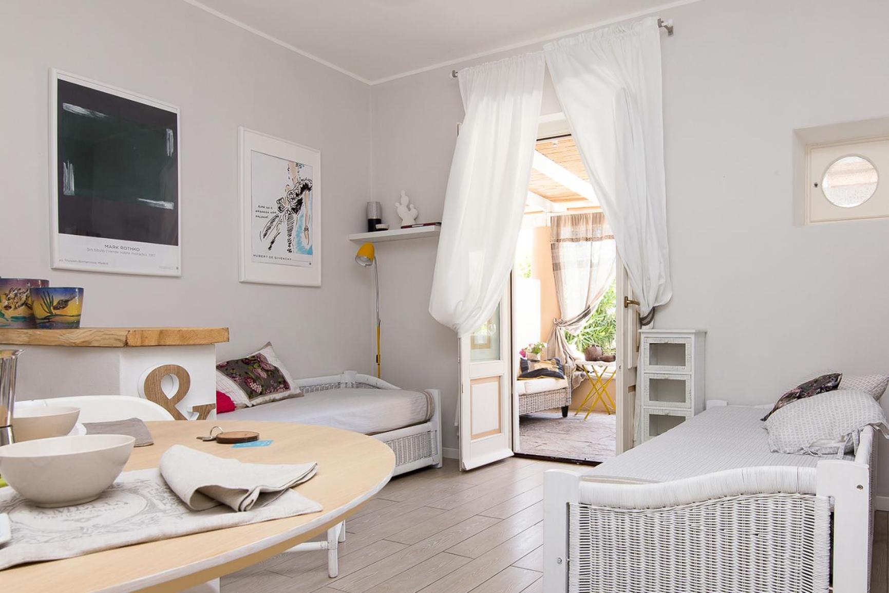 Apartment with Garden View