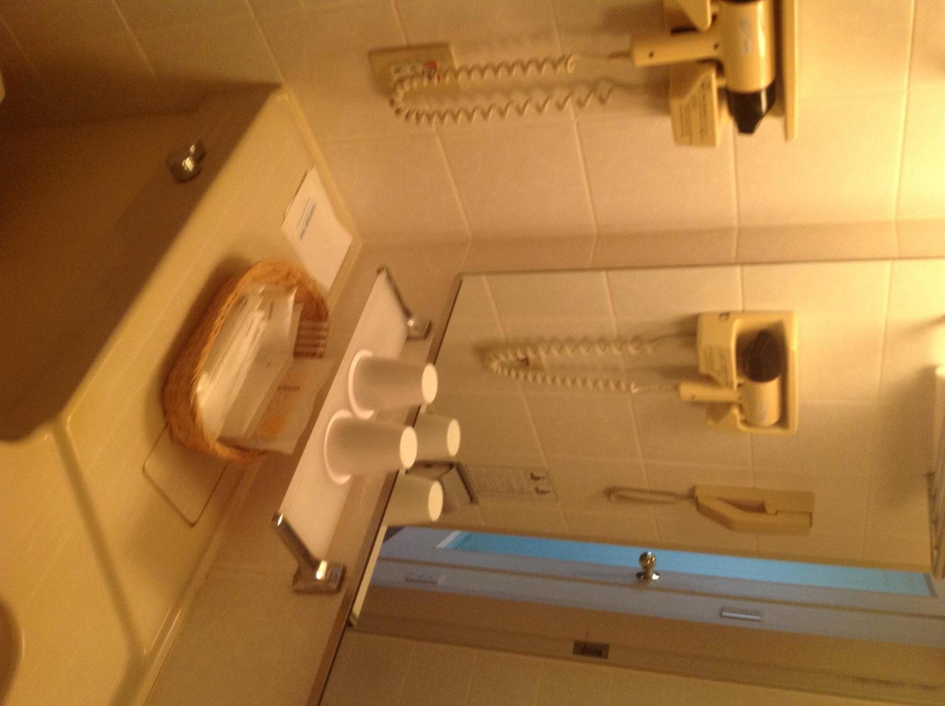 Standard Double Room - Photo 2