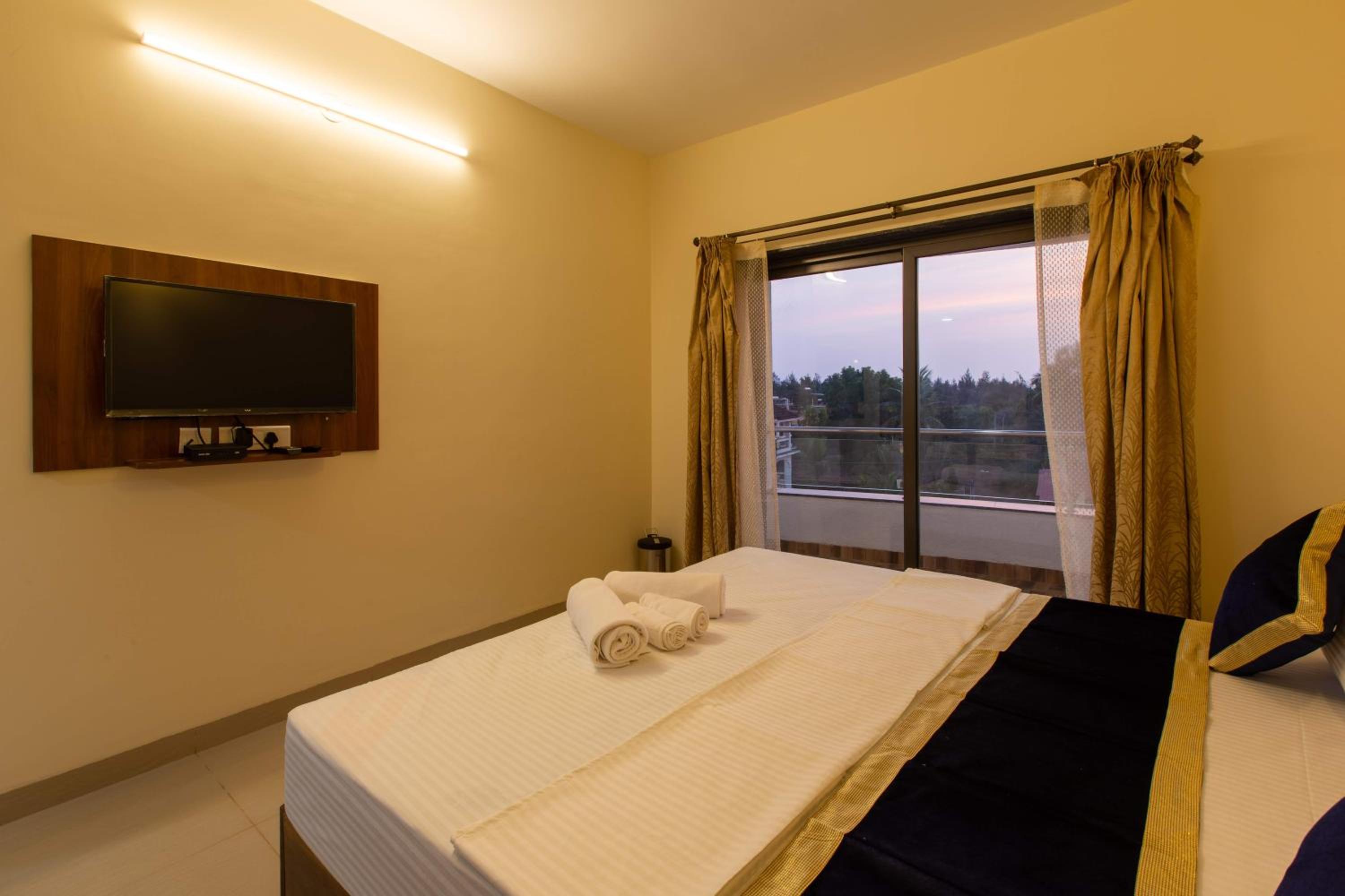 Premium Double Room with Garden View photo 2