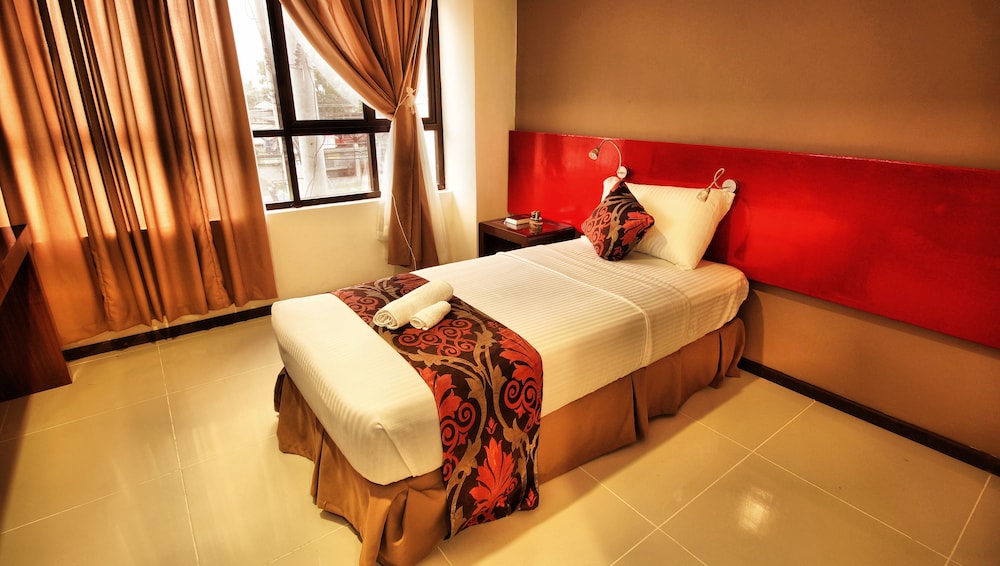 Single Deluxe Room
