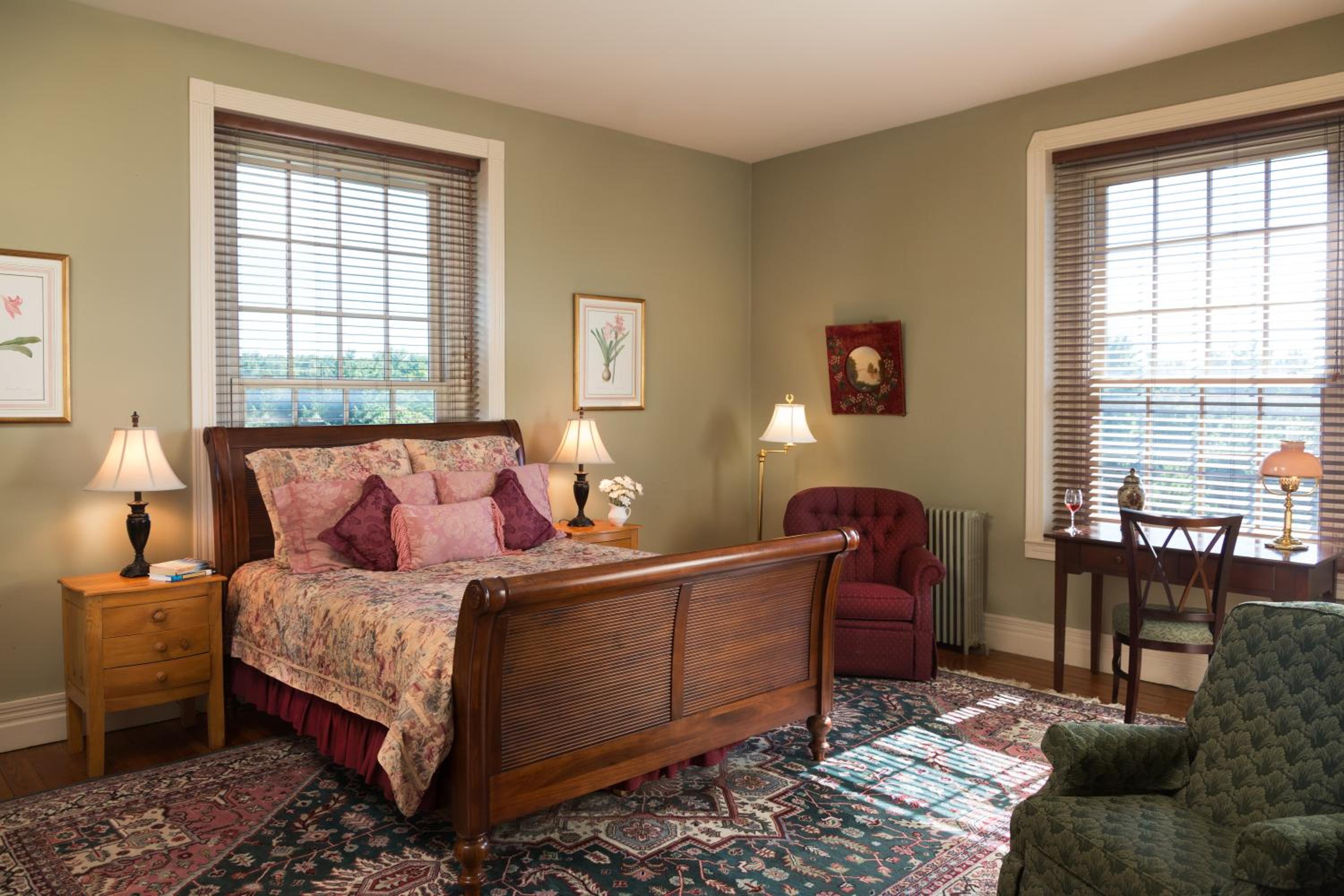 Deluxe Suite With Spa Bath